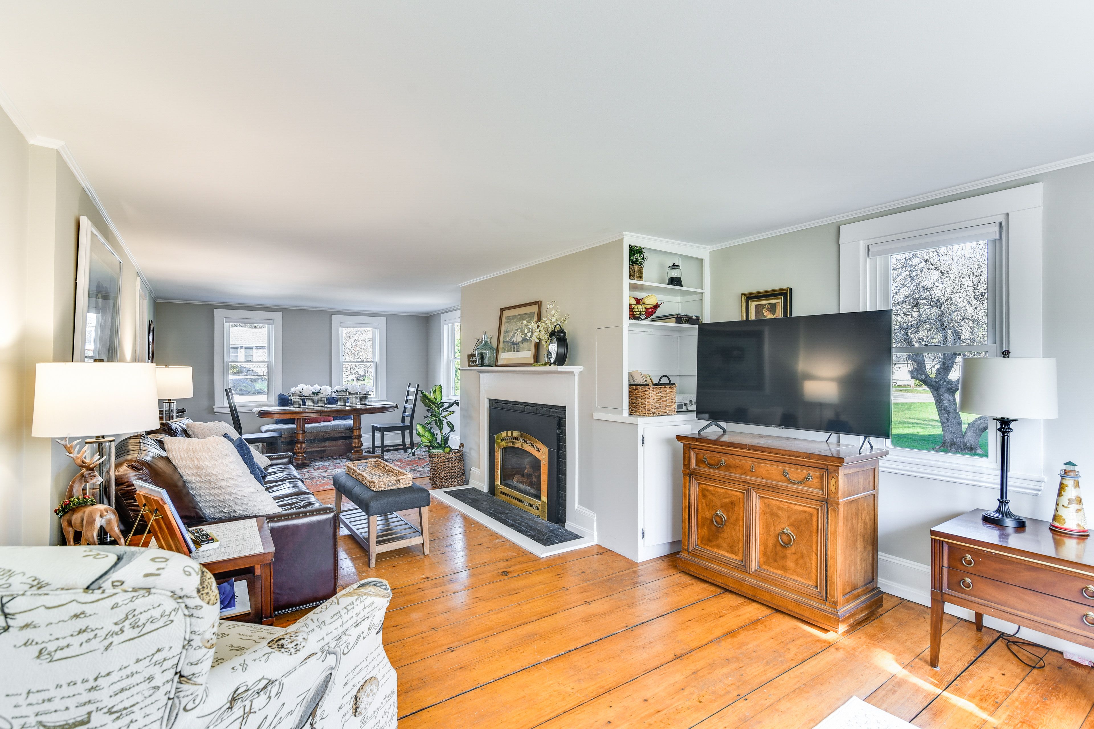 Living Room | 1,700 Sq Ft | Free WiFi | Smart TVs | Fireplace