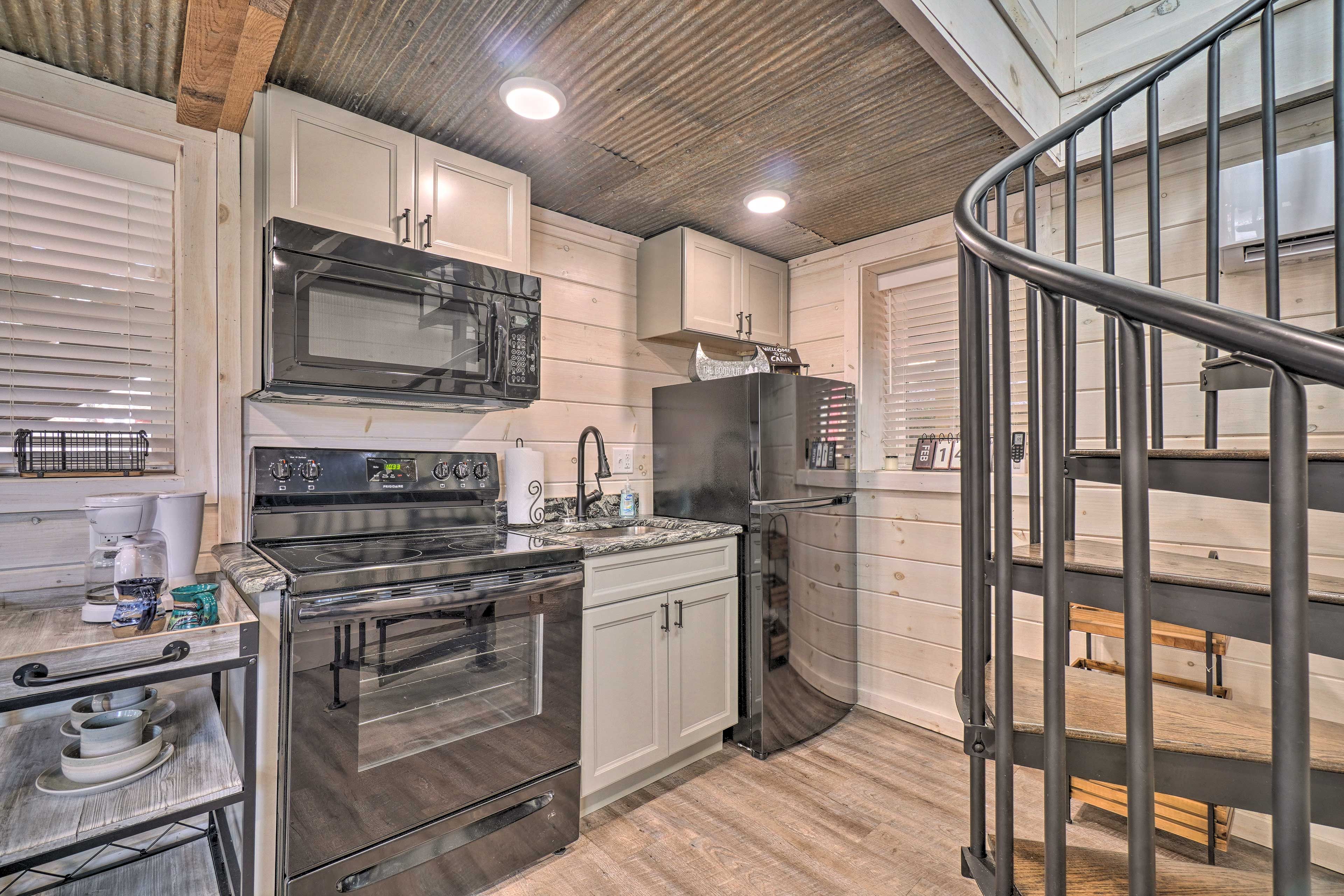 Kitchen | Drip Coffee Maker | Complimentary Spices