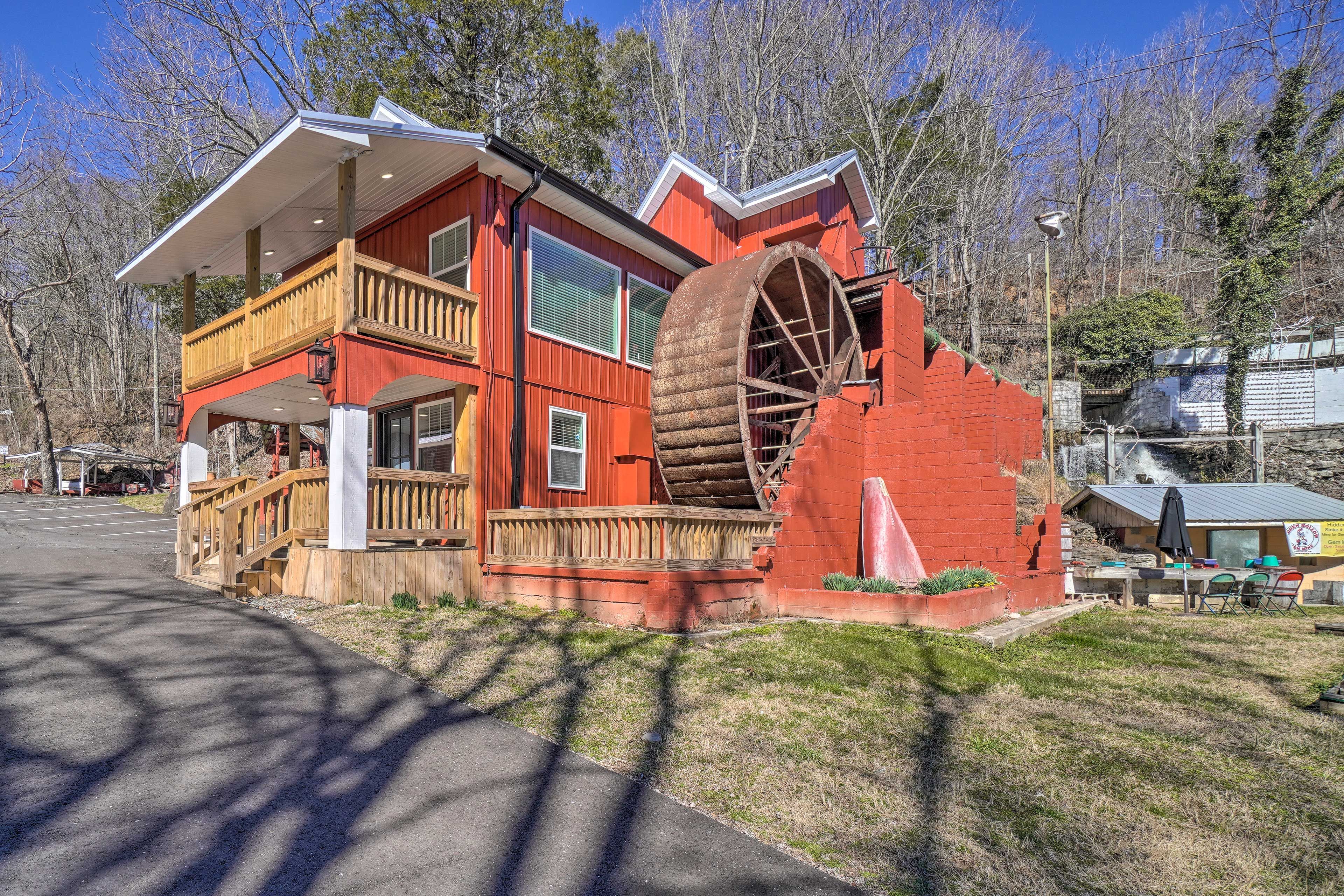 Cookeville Vacation Rental | 1BR | 1BA | 600 Sq Ft | Stairs Required