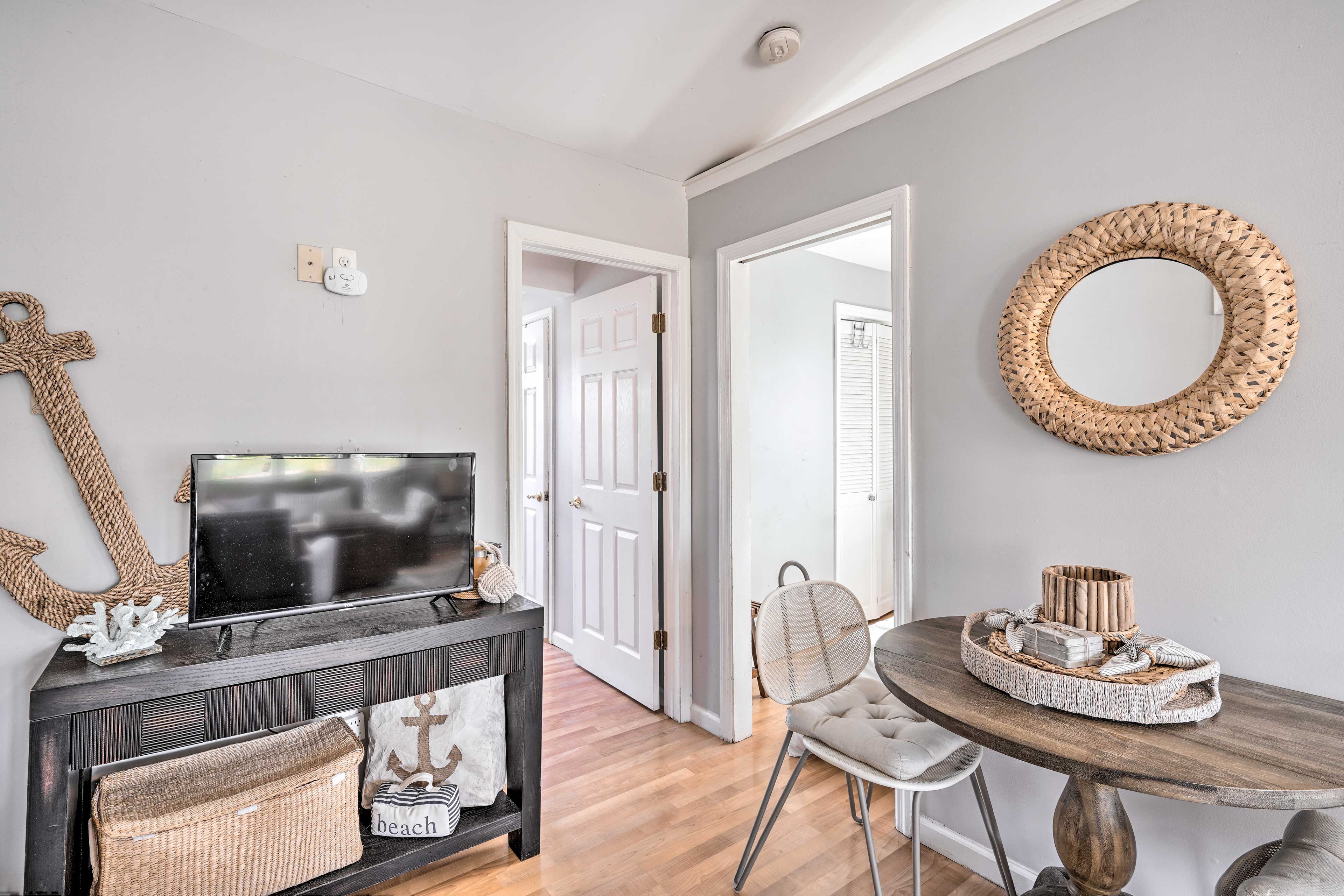 Living Room | Window A/C Unit