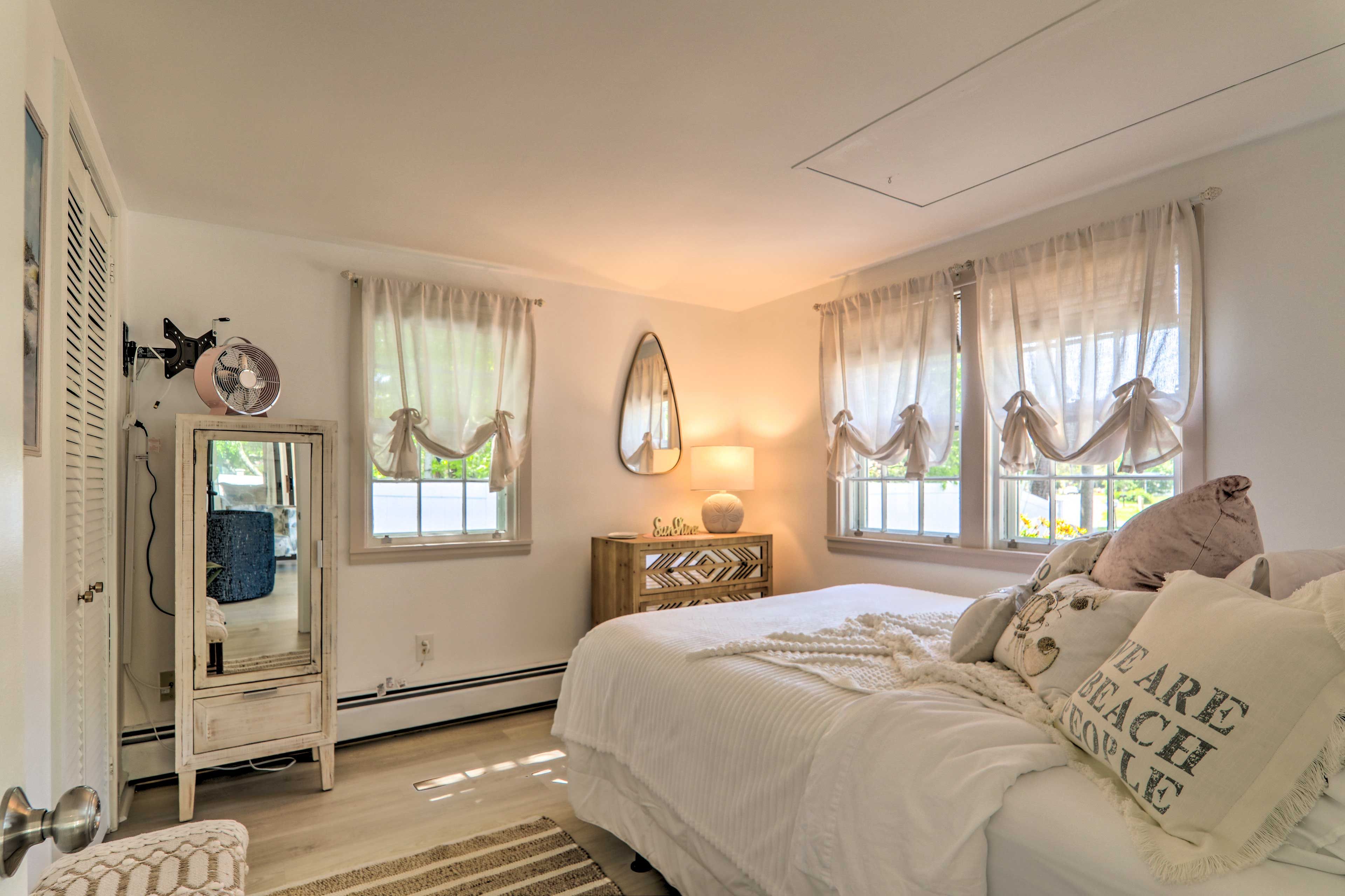 Bedroom 1 | Queen Bed | Linens NOT Provided