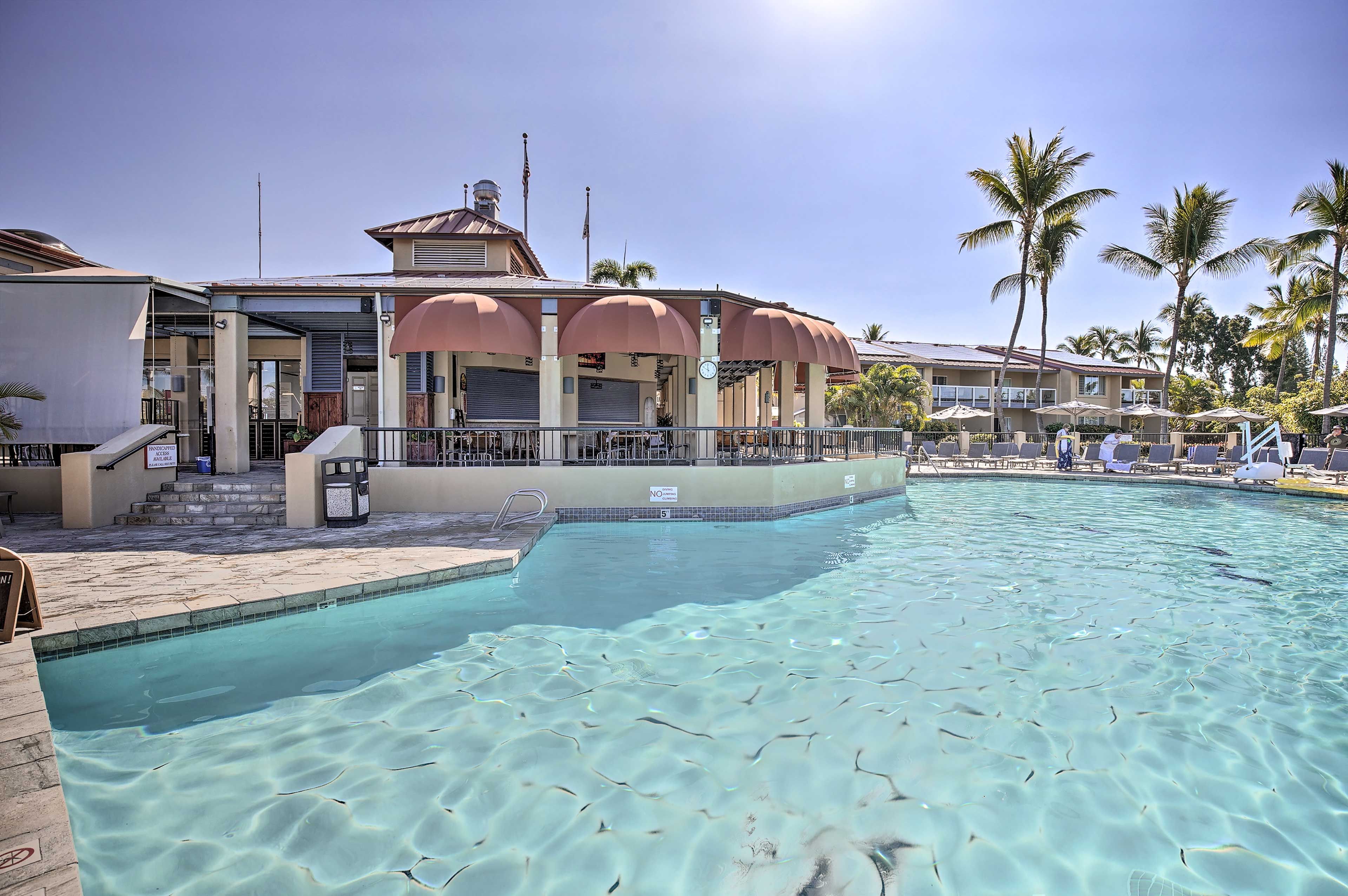Community Amenities | Outdoor Pool (Depth 3.5'-7')