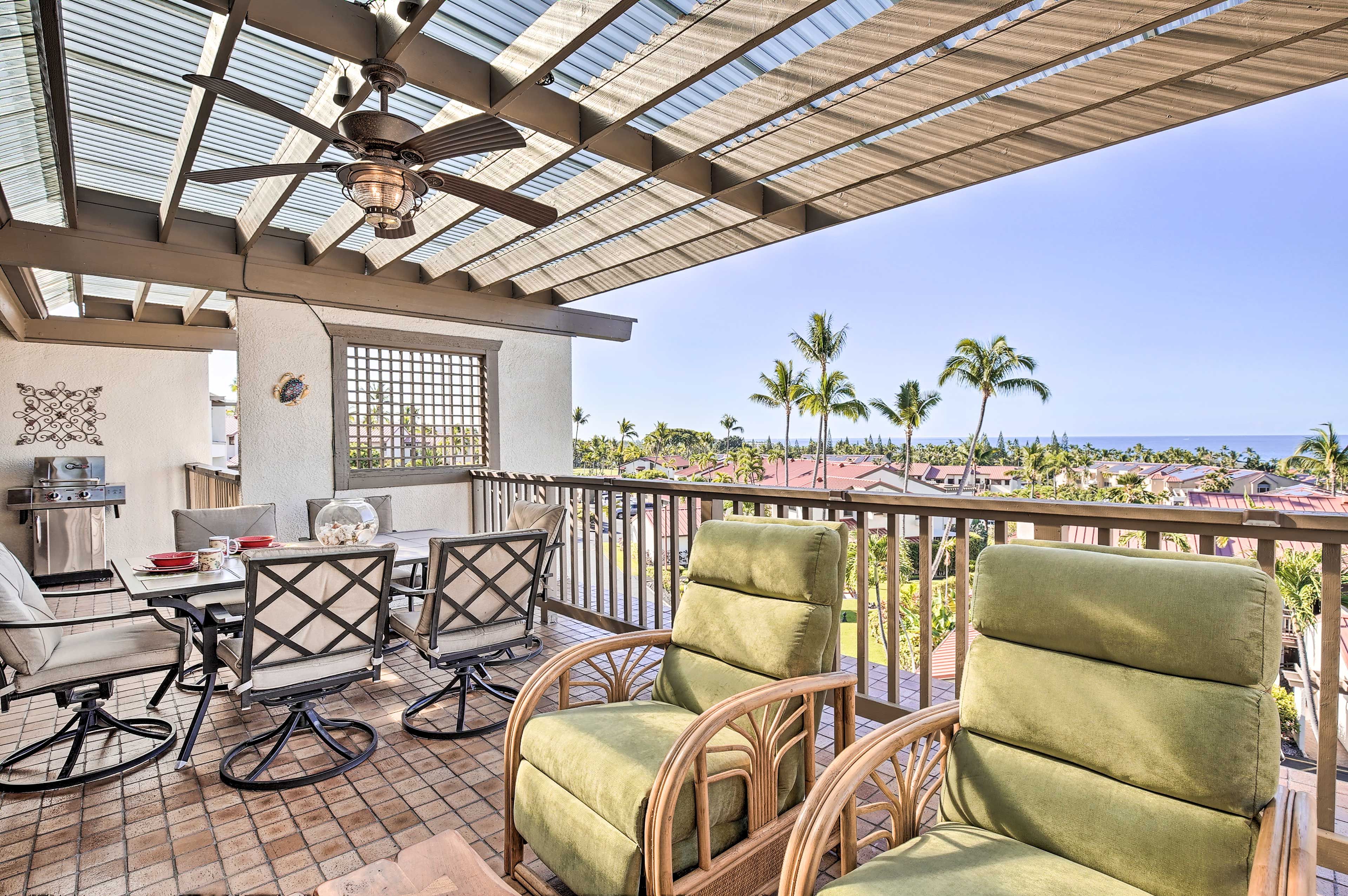 Lanai | Ocean & Mountain Views