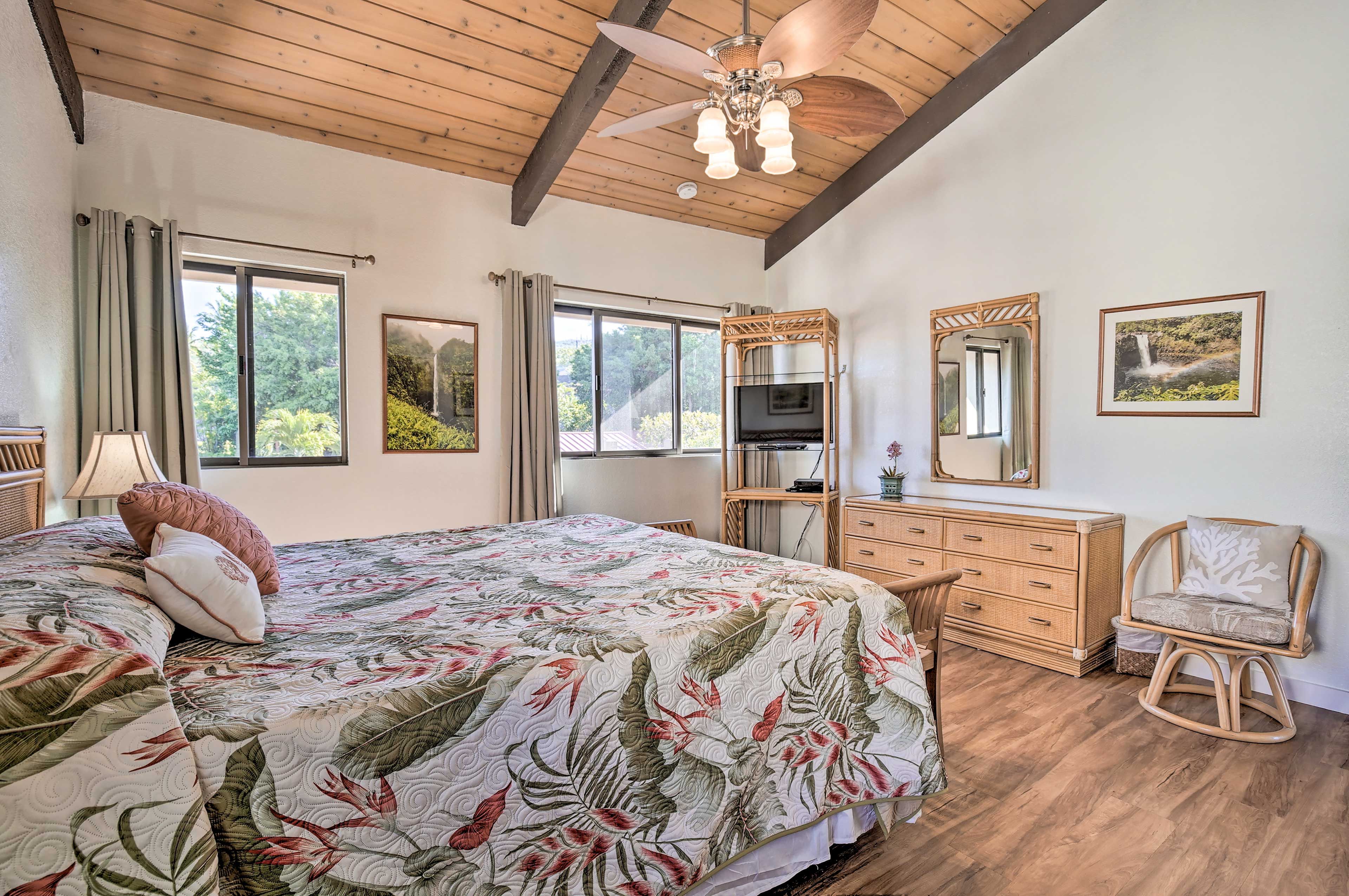 Bedroom | Mountain Views