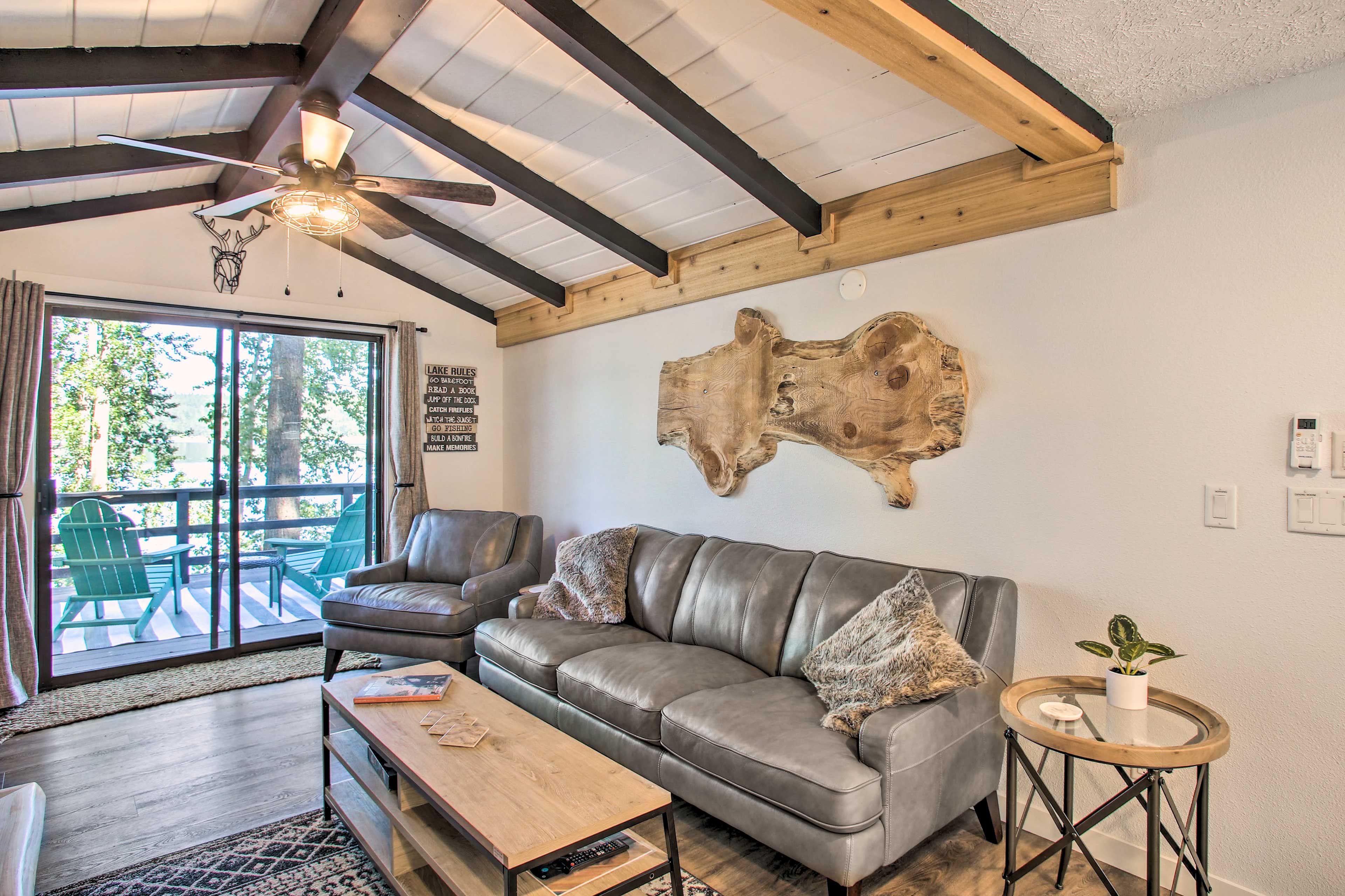 Living Room | Smart TV