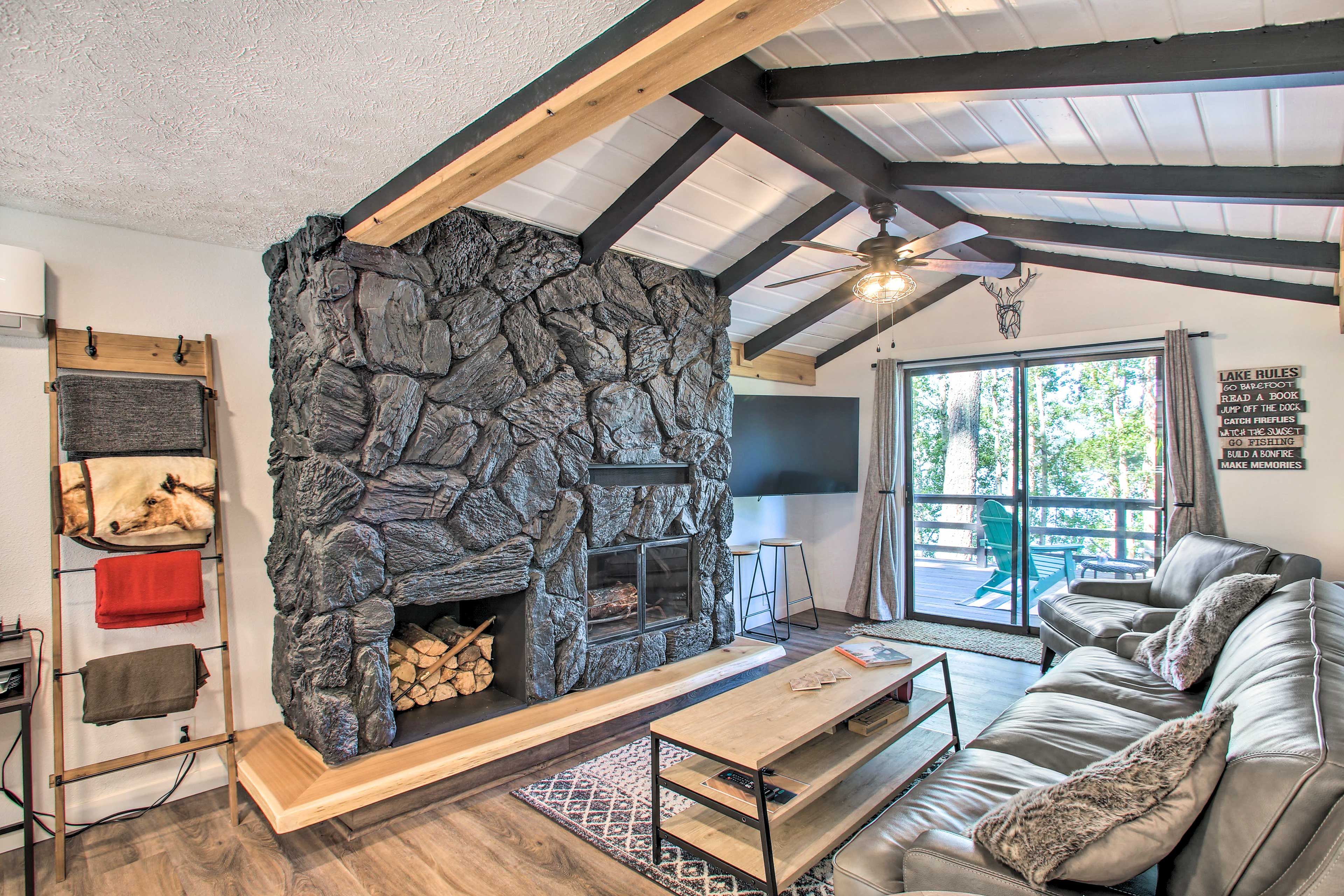 Living Room | Free WiFi | One-Level Home