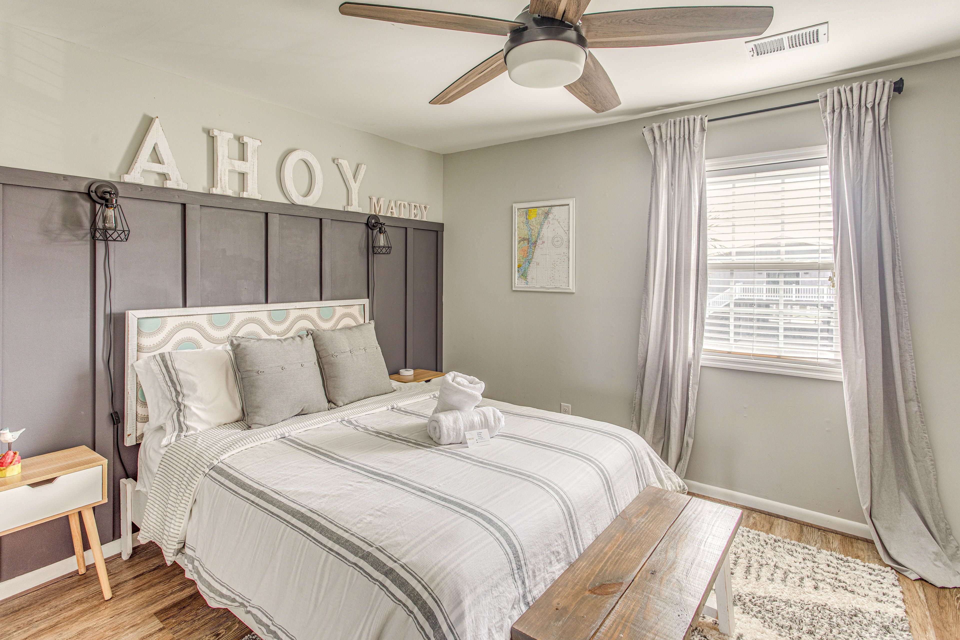 Bedroom 1 | 1st Floor | Queen Bed | En-Suite Bathroom