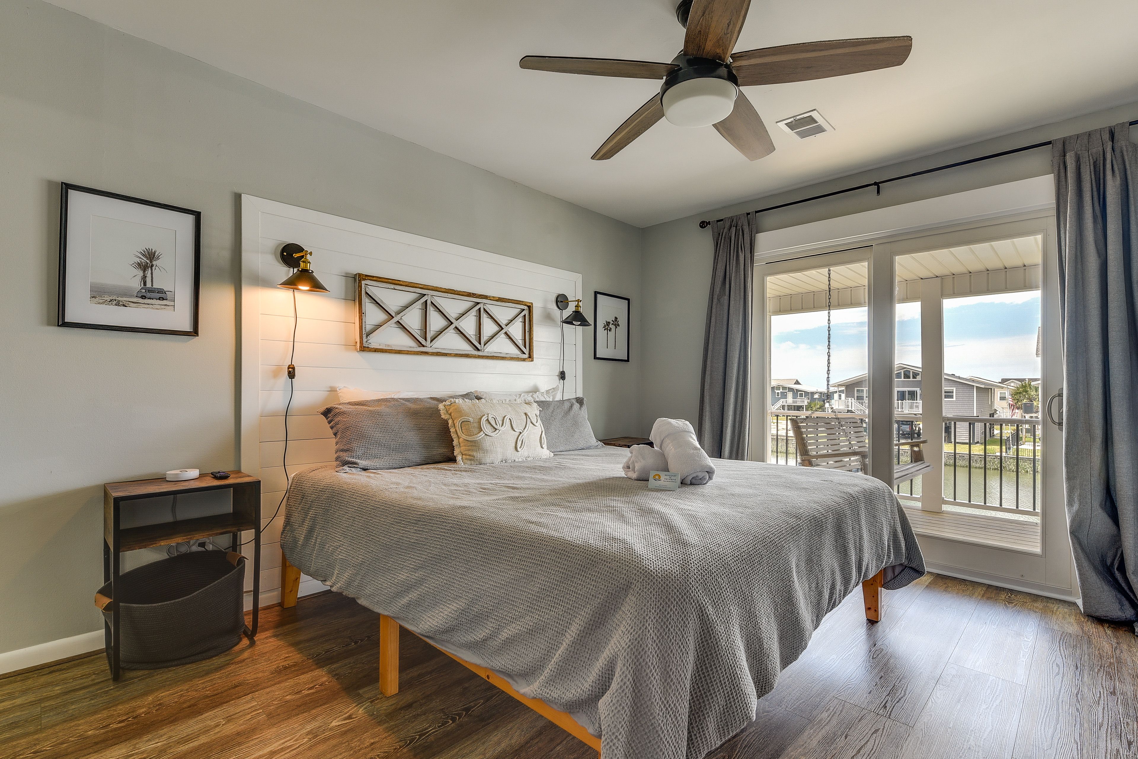 Bedroom 2 | 2nd Floor | King Bed | Smart TV | Deck Access