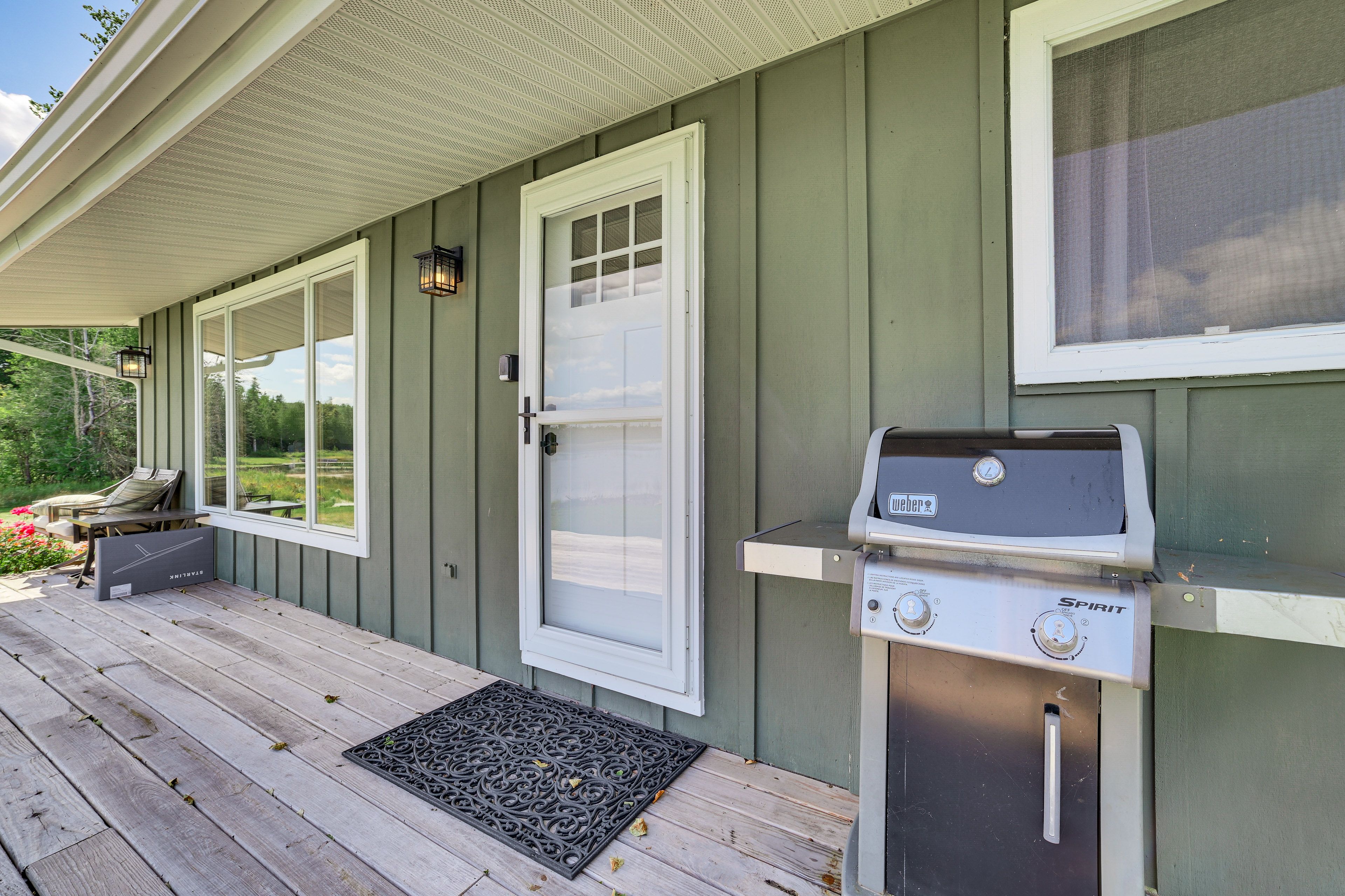 Deck | Gas Grill | Seating Area