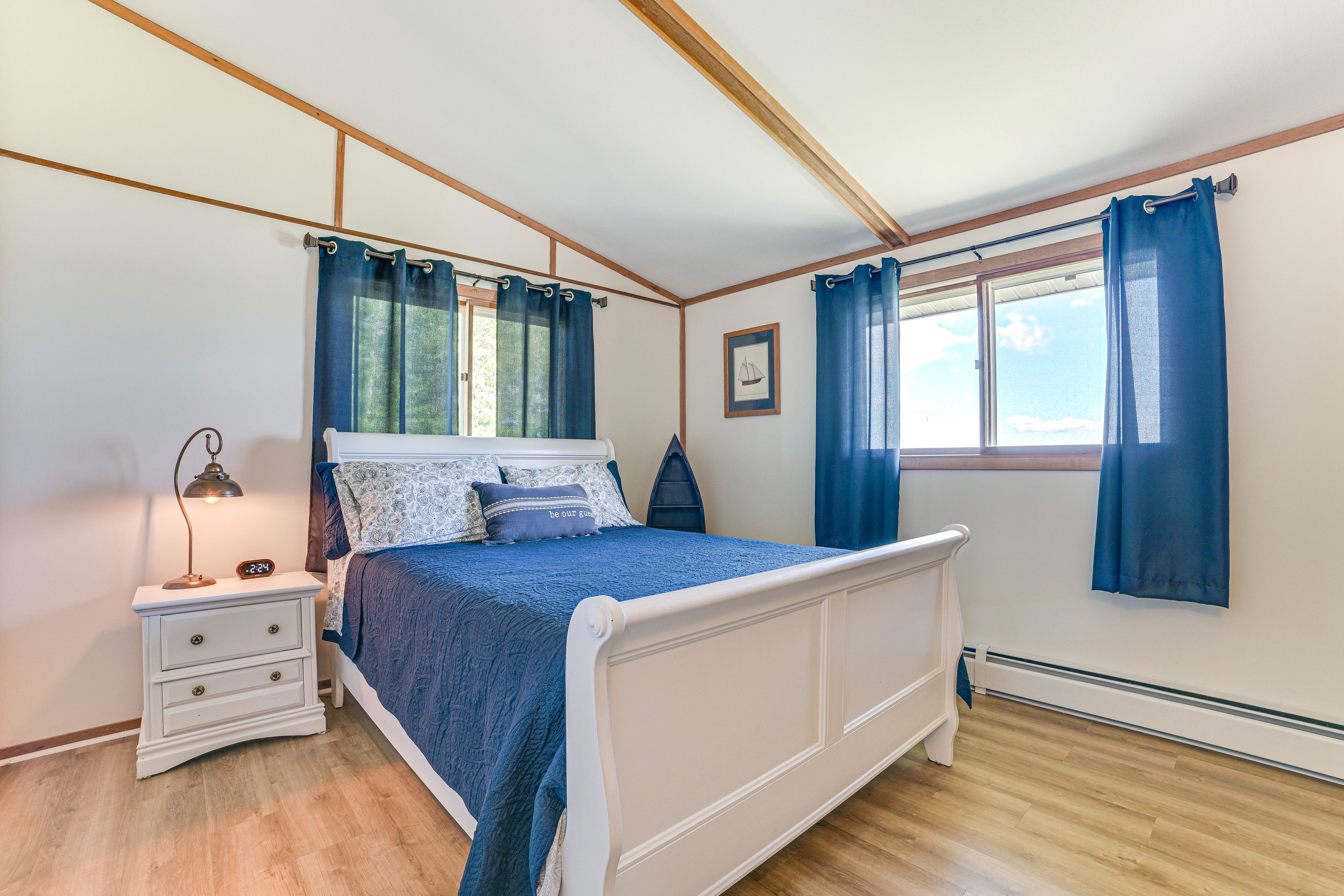 Bedroom 1 | Queen Bed | Smart TV | Linens Provided