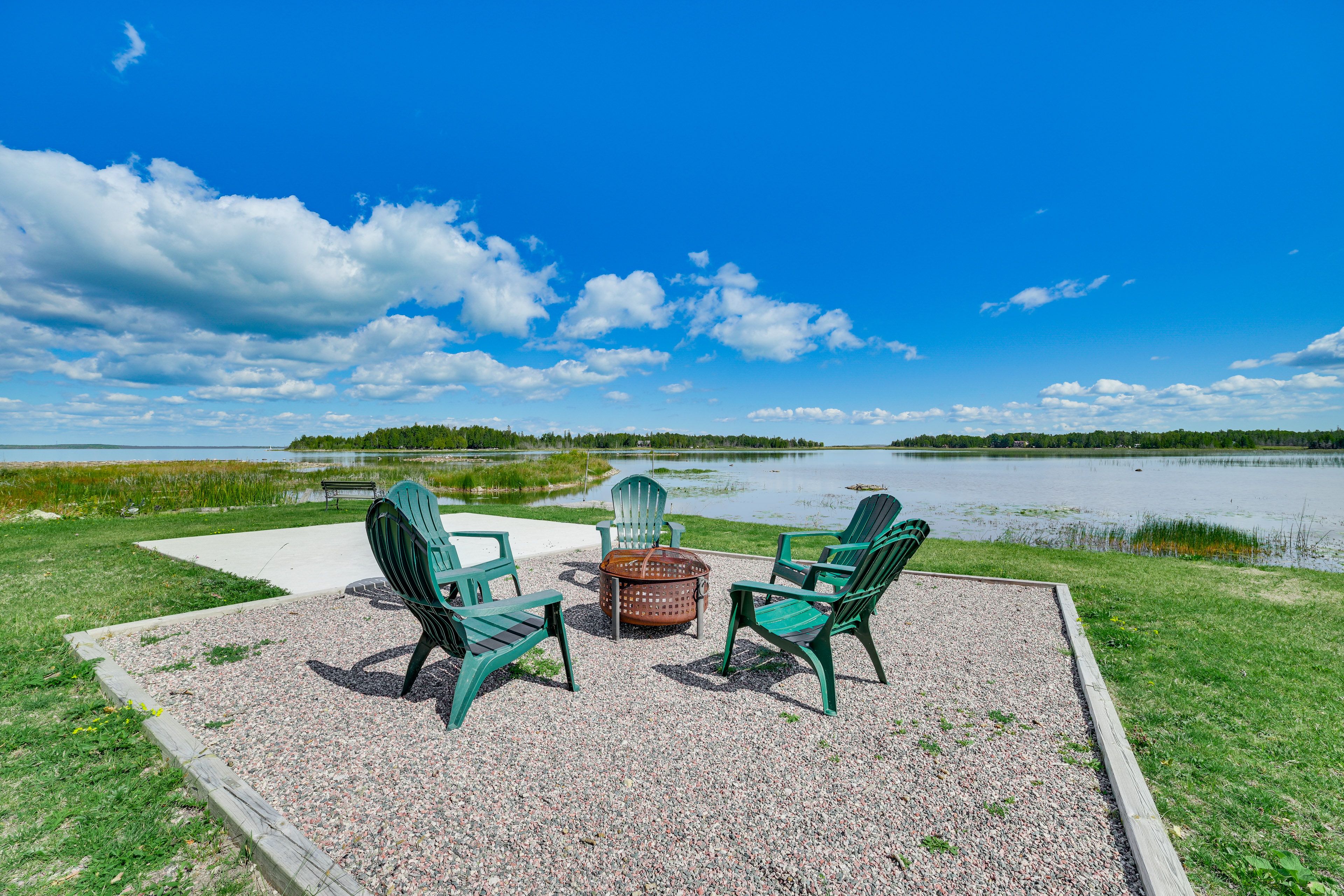 De Tour Village Vacation Rental | 3BR | 1BA | 1,150 Sq Ft | Stairs Required