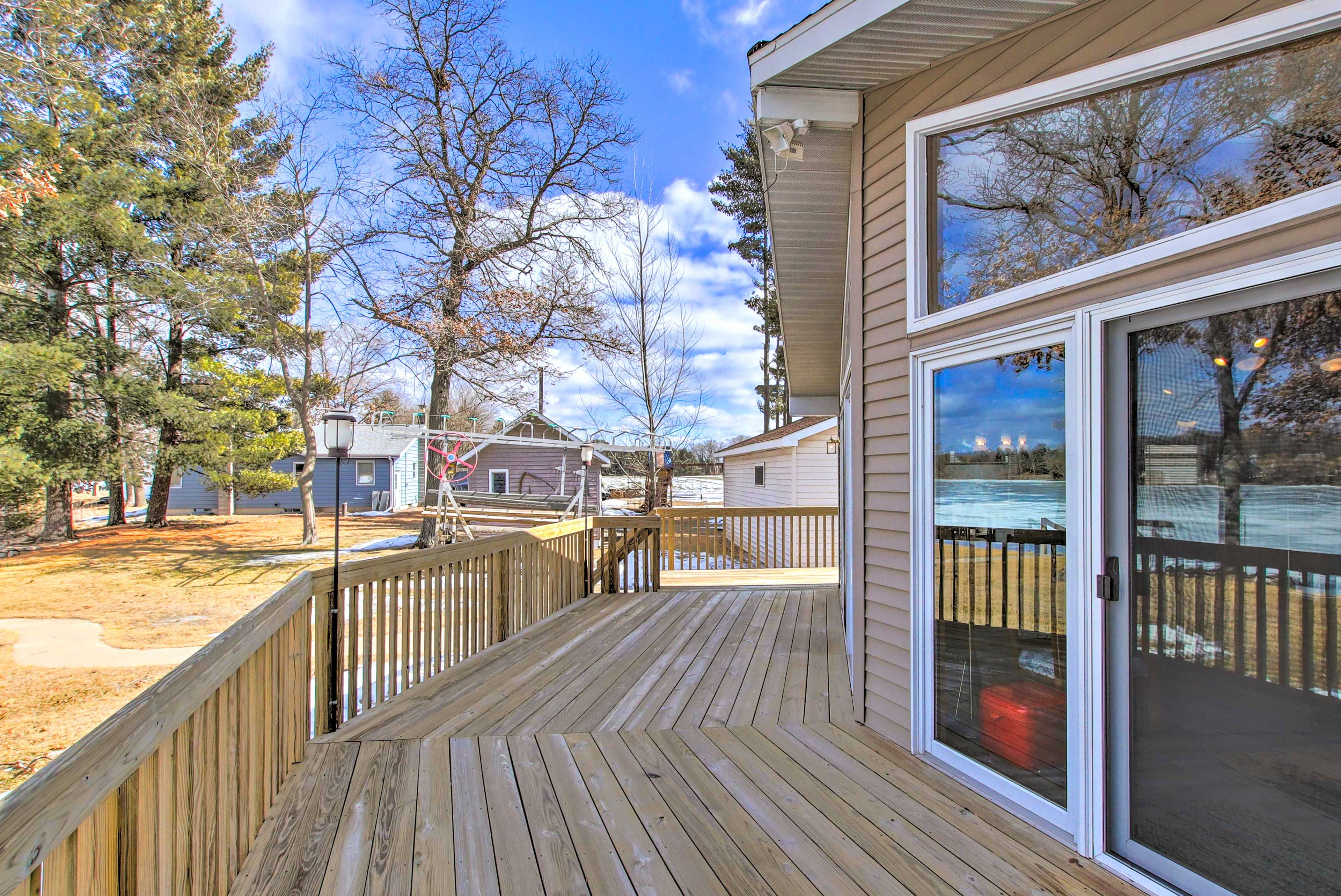 Property Exterior | Deck