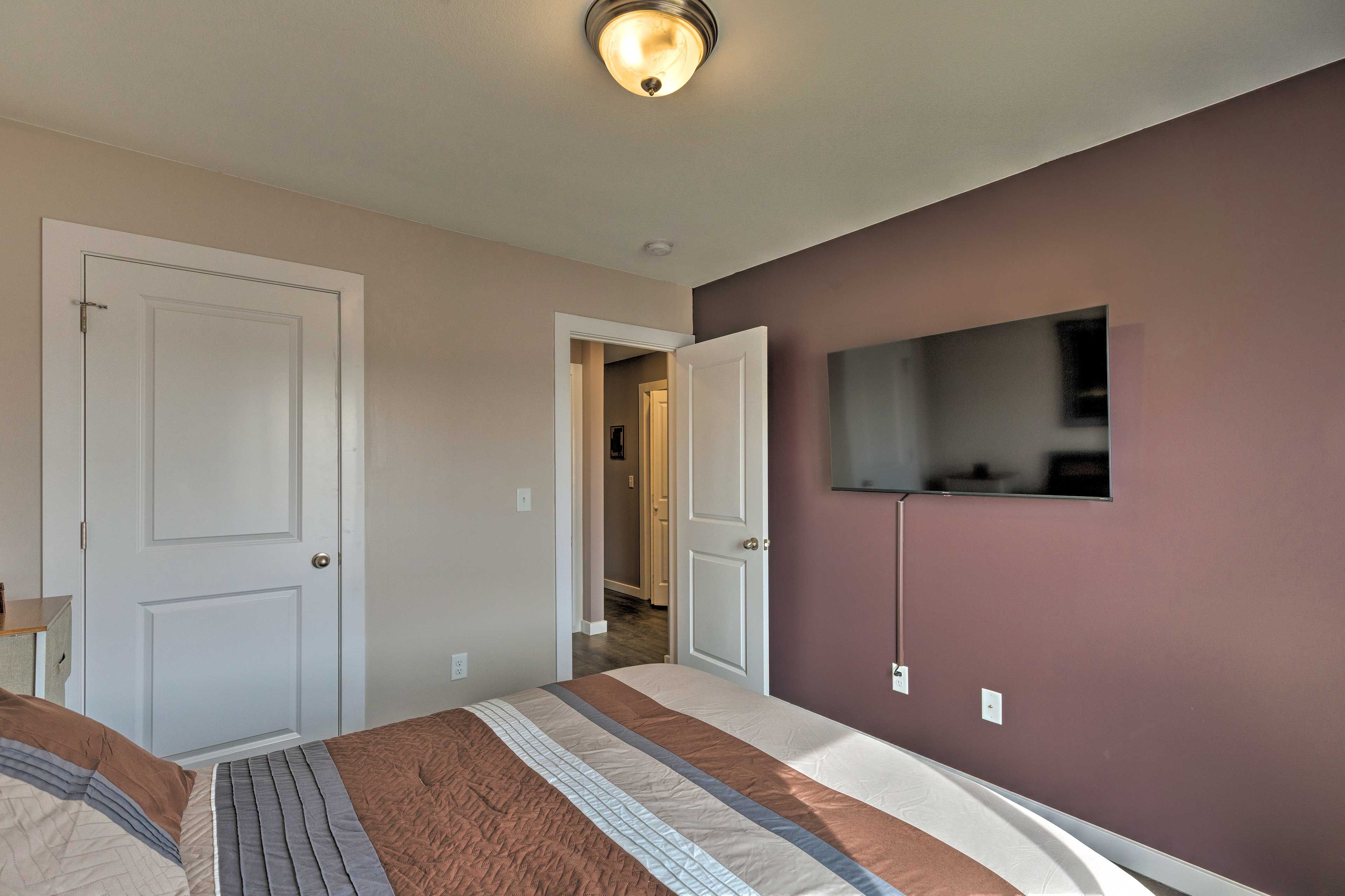 Bedroom 2 | Smart TV
