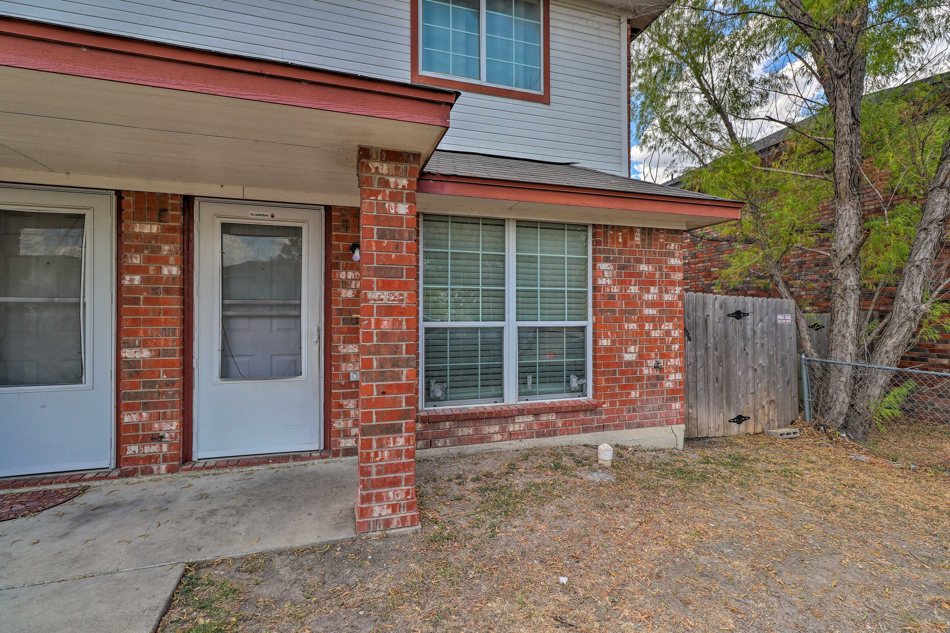 Front Entrance | Keyless Entry