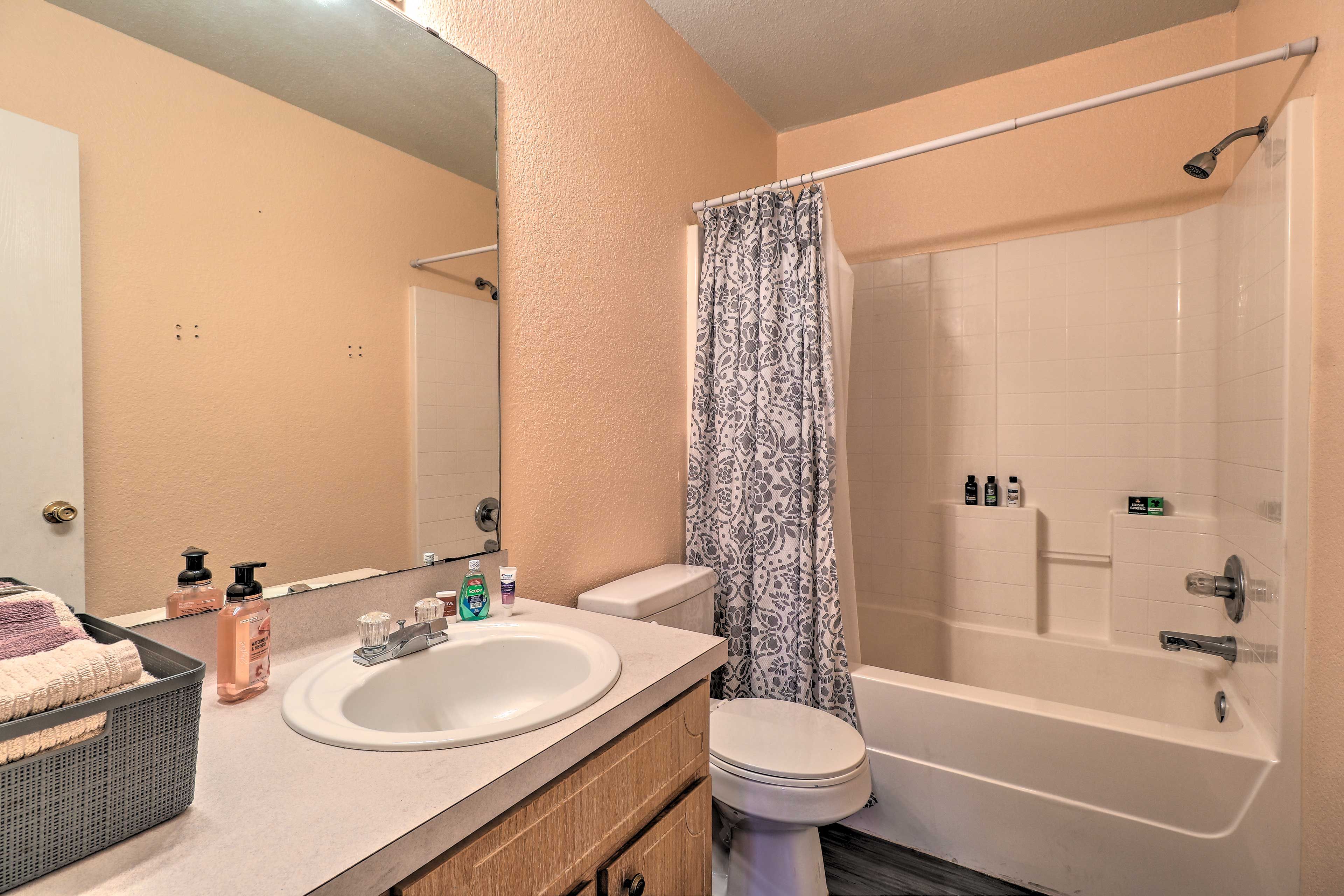 Bathroom | 2nd Floor