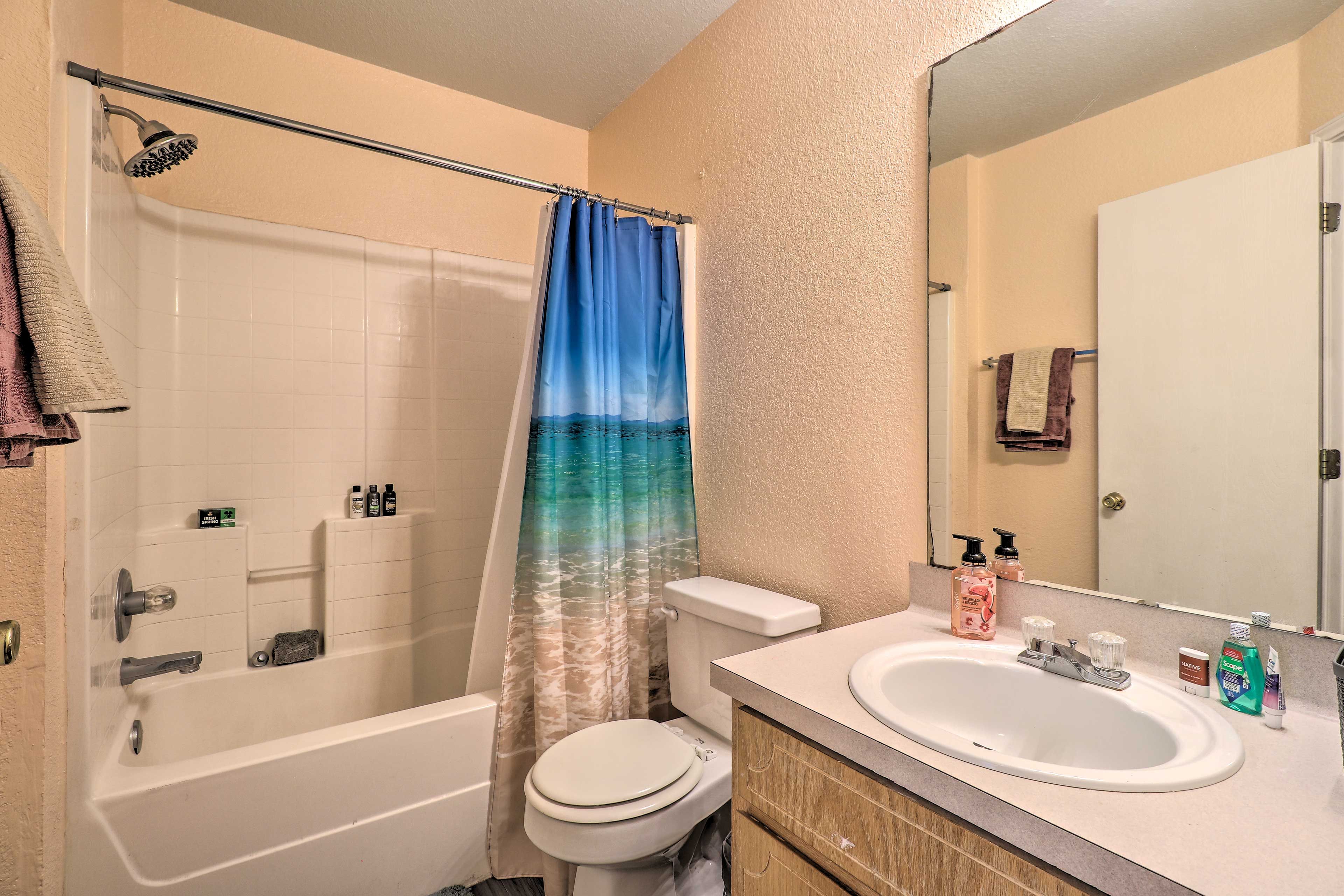 Bathroom | Complimentary Toiletries | 1st Floor
