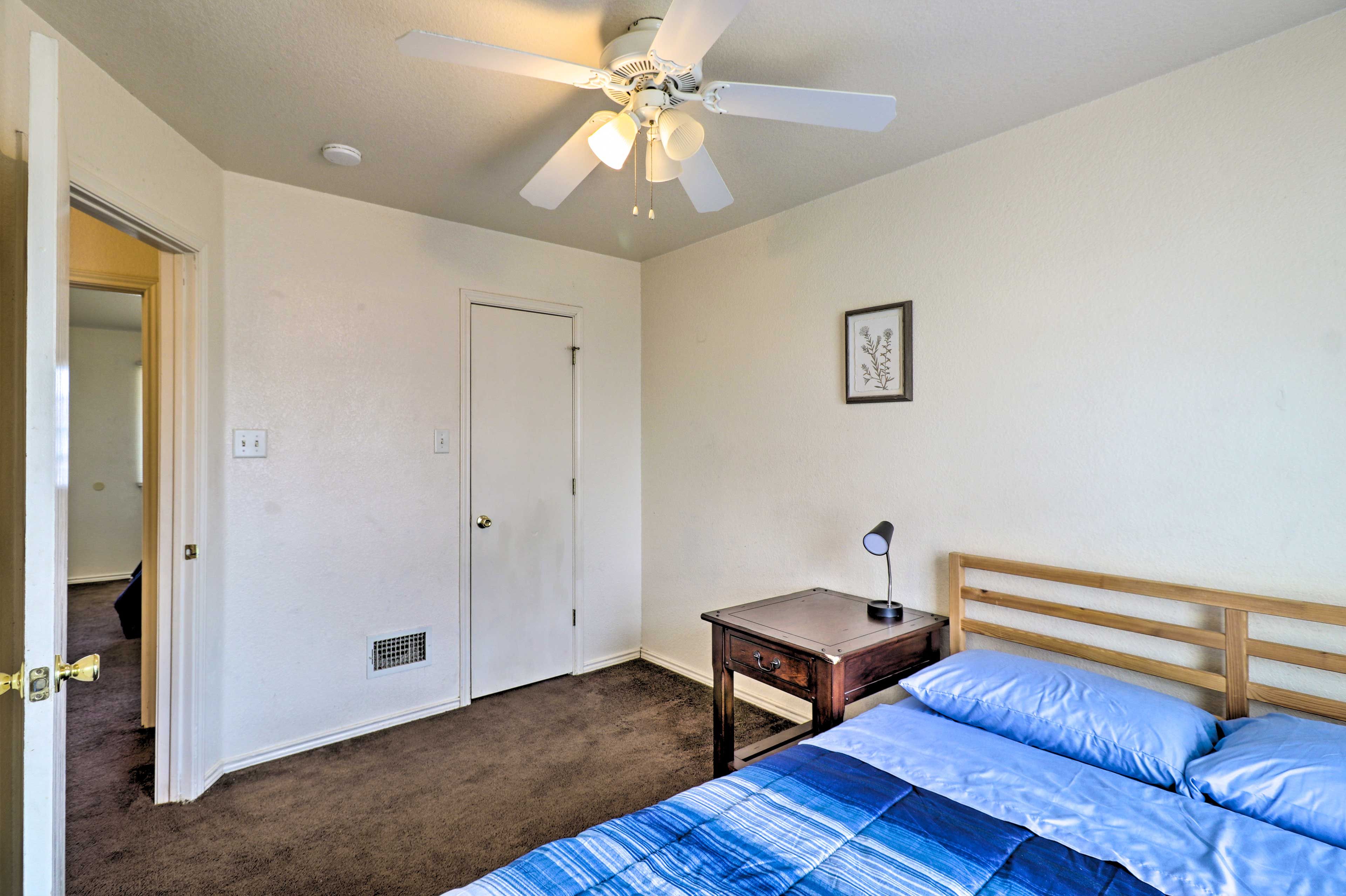 Bedroom 2 | Queen Bed w/ Memory Foam Mattress