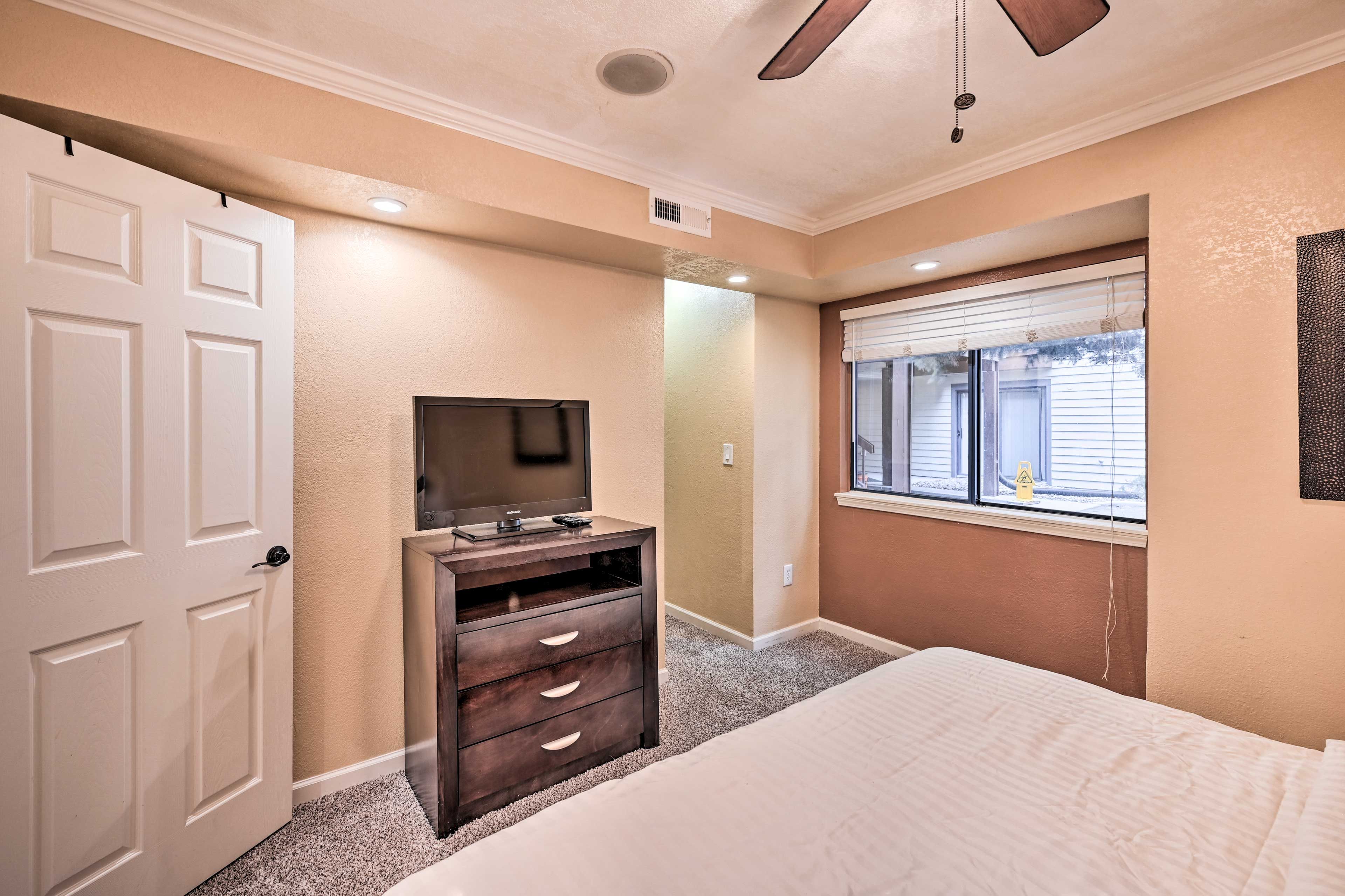 Bedroom | Linens Provided