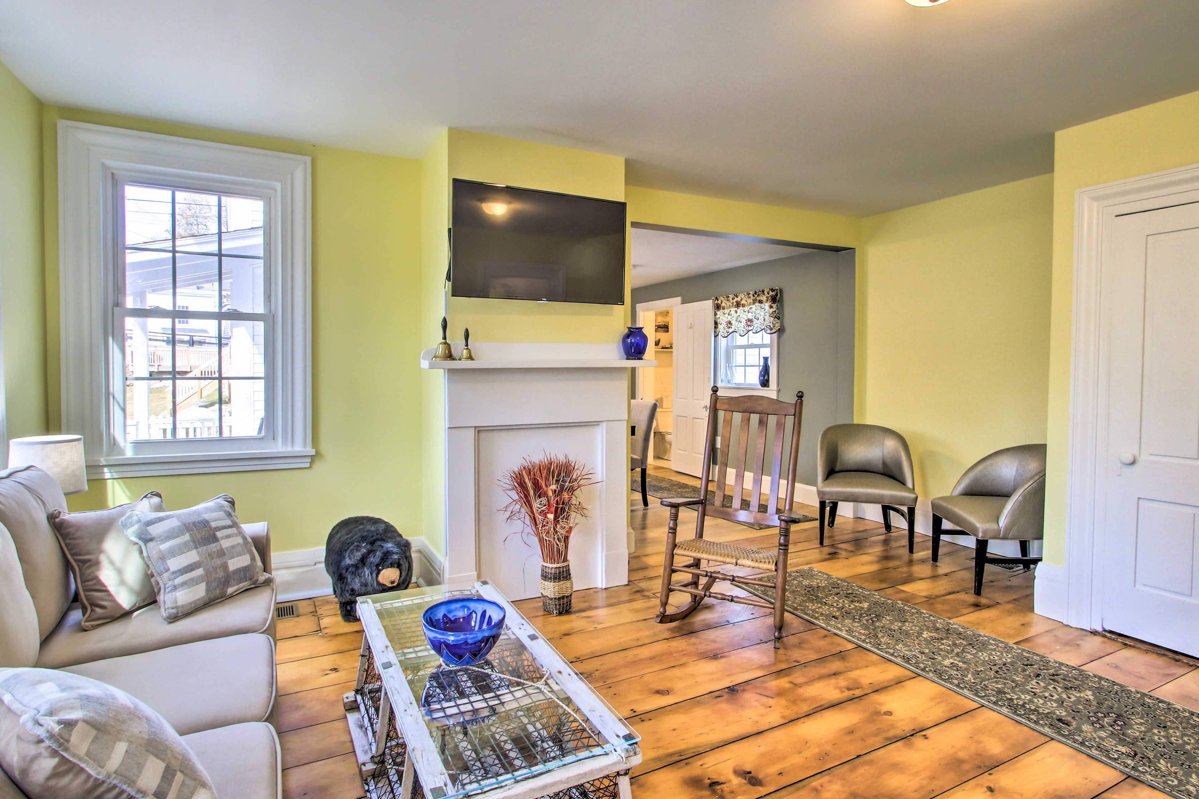 Living Room | Pack 'n Play | 1st Floor