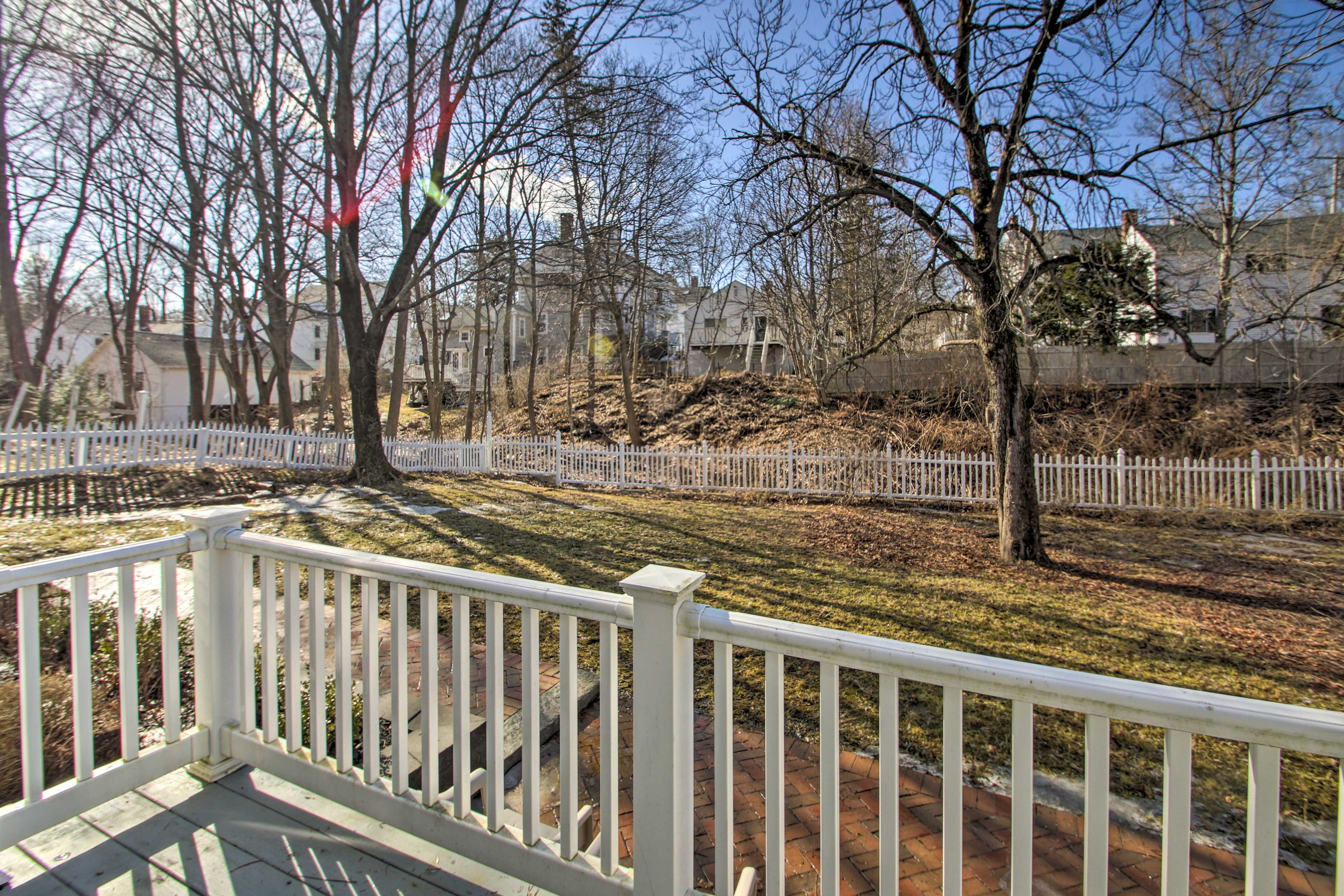 Private Porch | Gas Grill