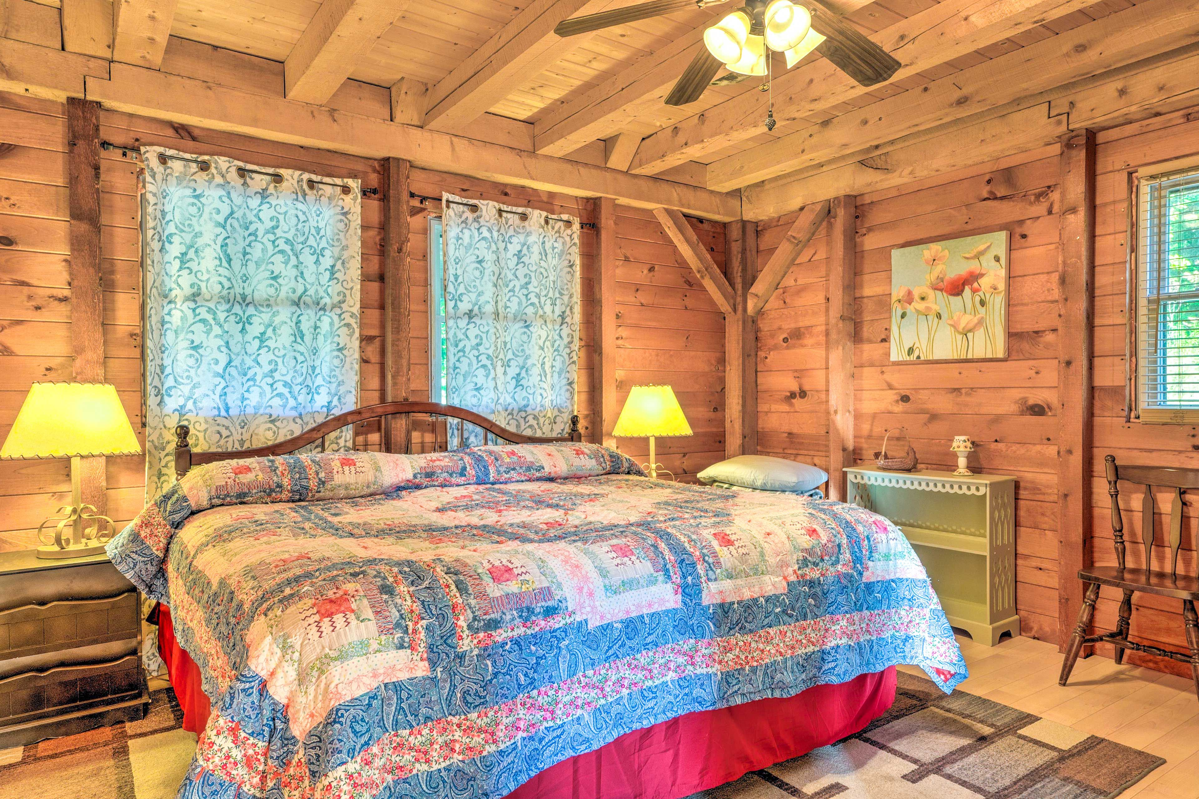 Bedroom 1 | King Bed | Linens Provided