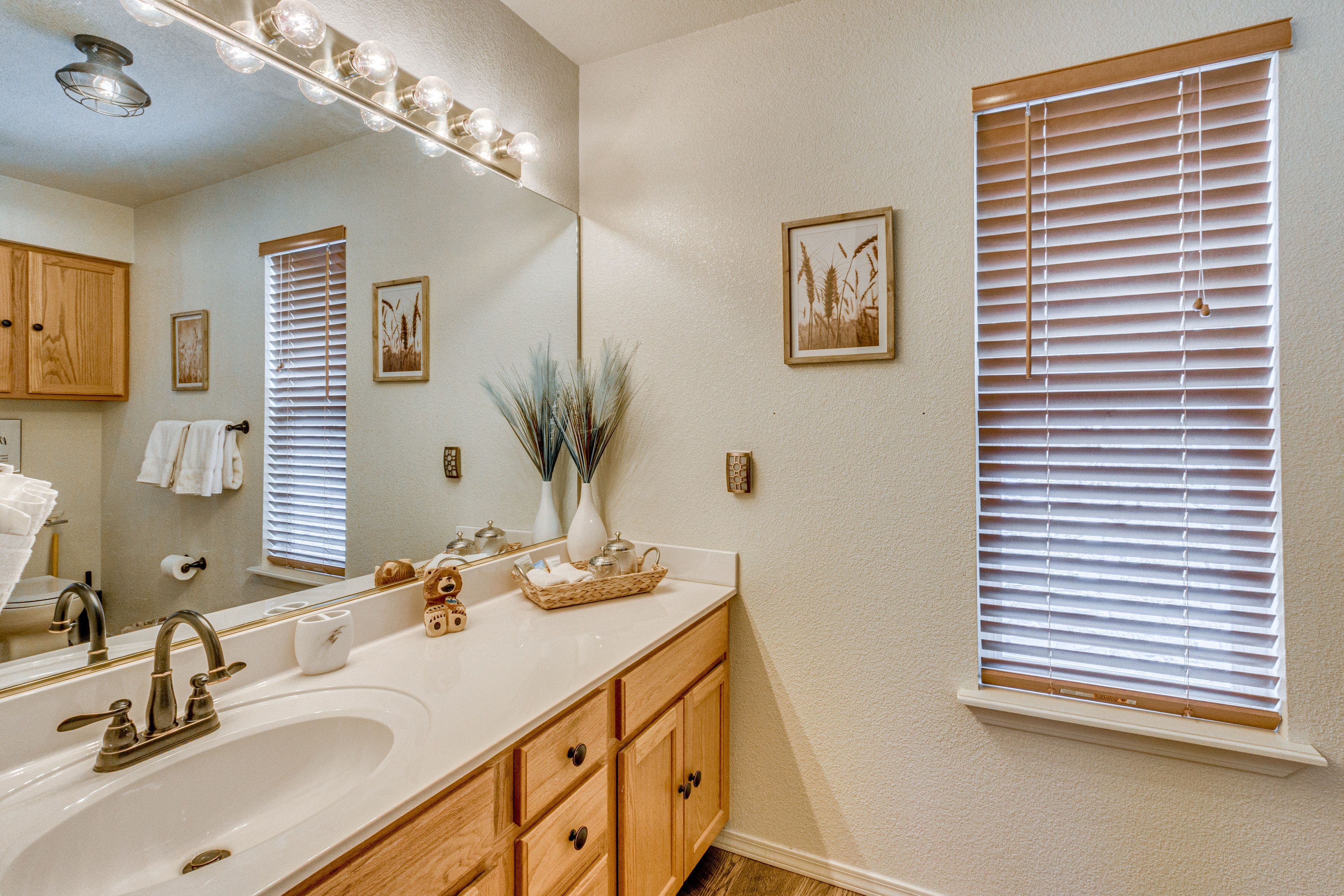 Full Bathroom | 1st Floor