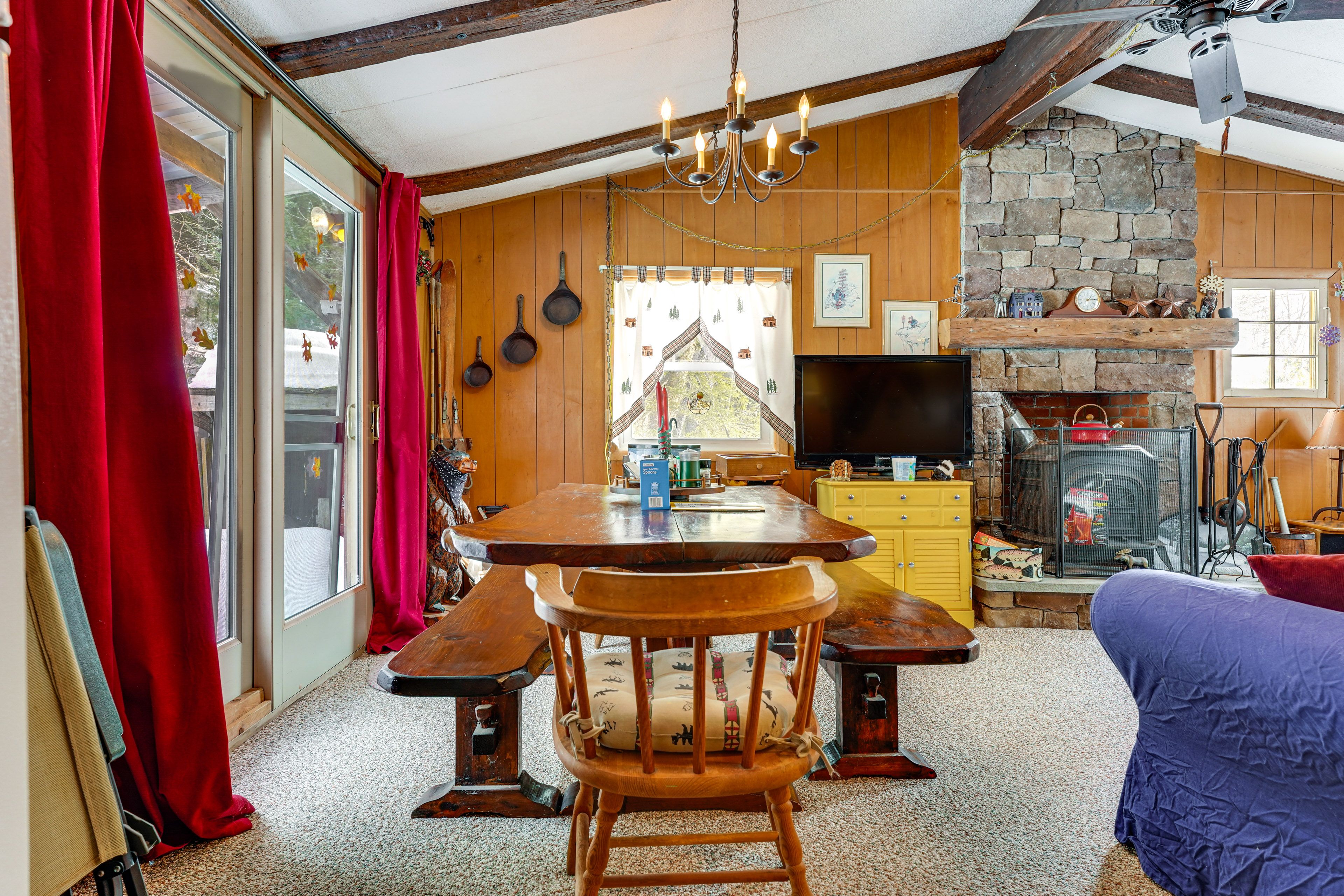 Dining Room | Dining Table