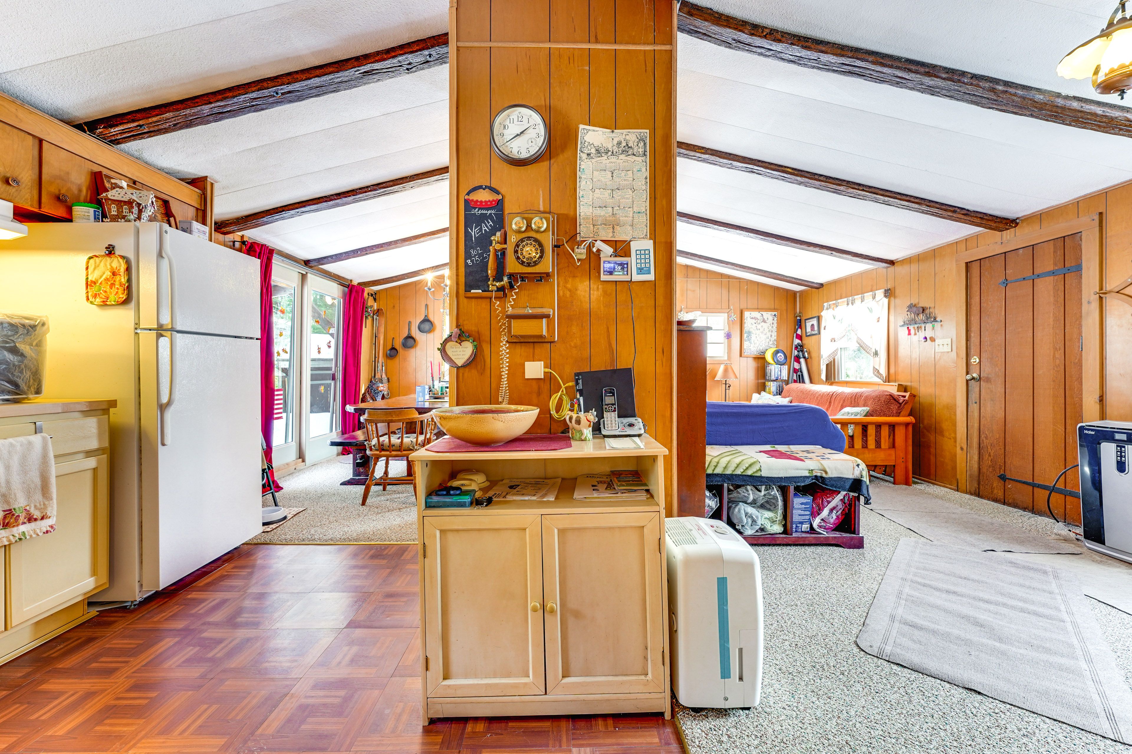 Living Room & Kitchen Partition