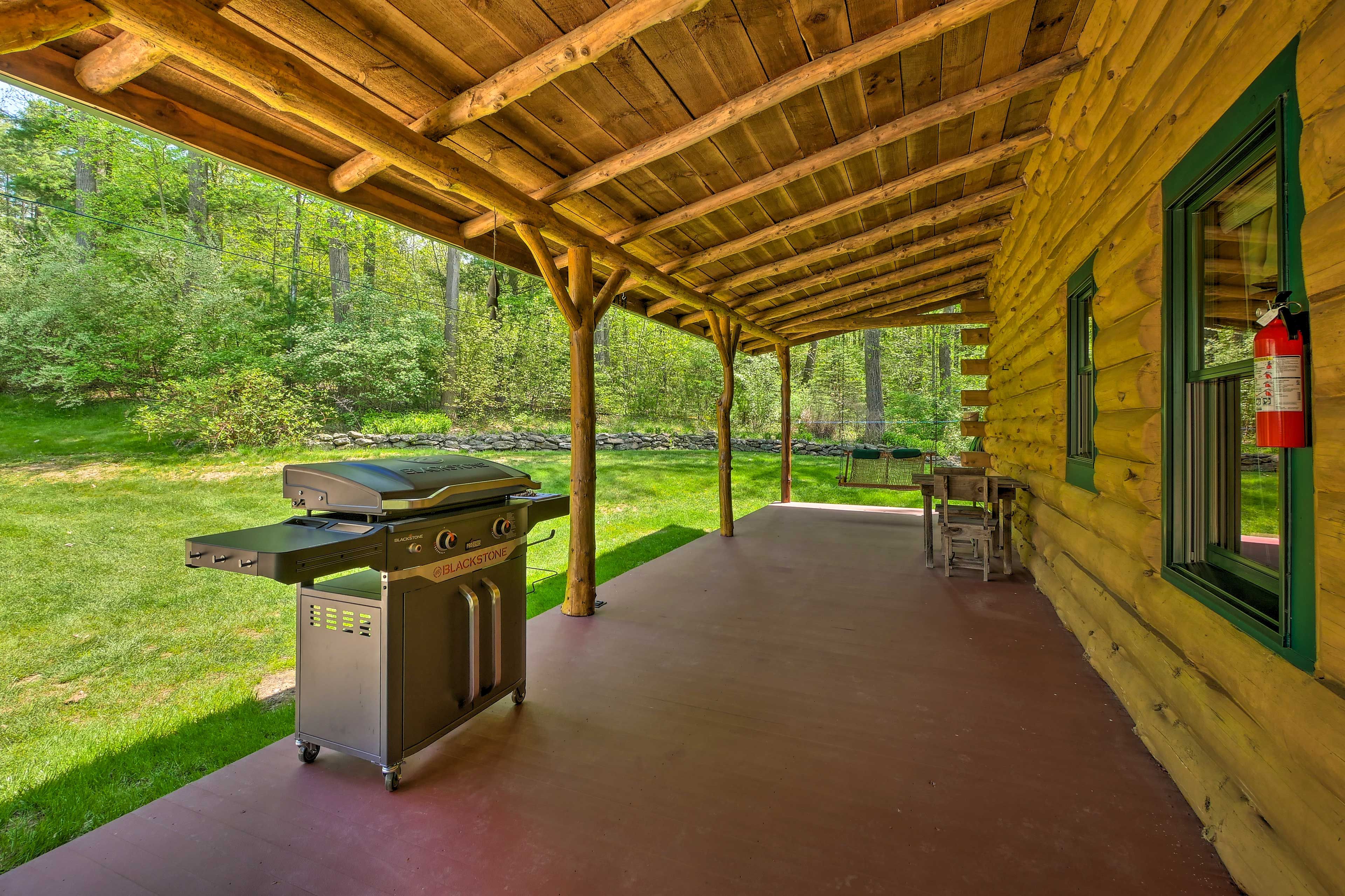 Covered Porch | Blackstone Grill