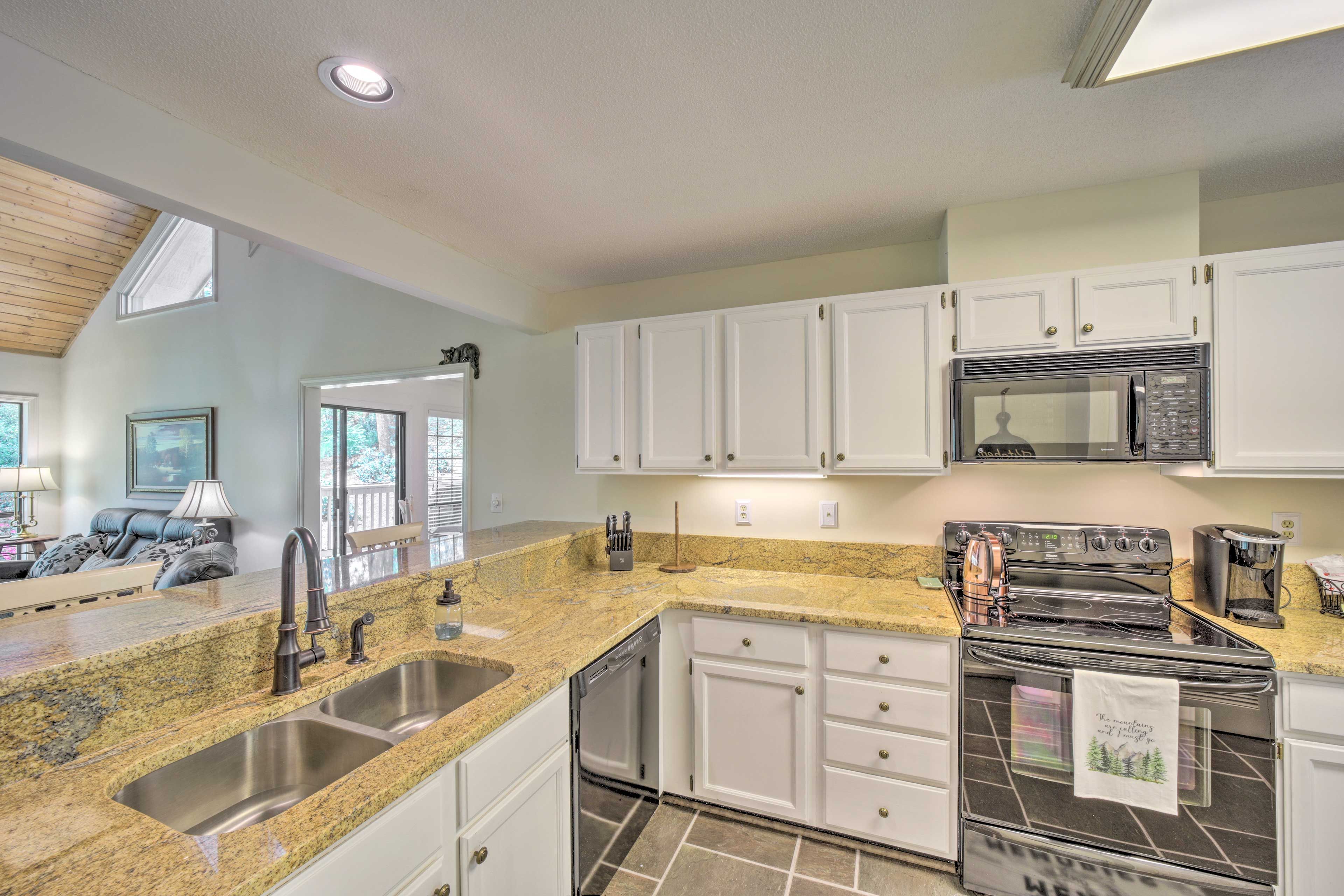 Kitchen | Ice Maker