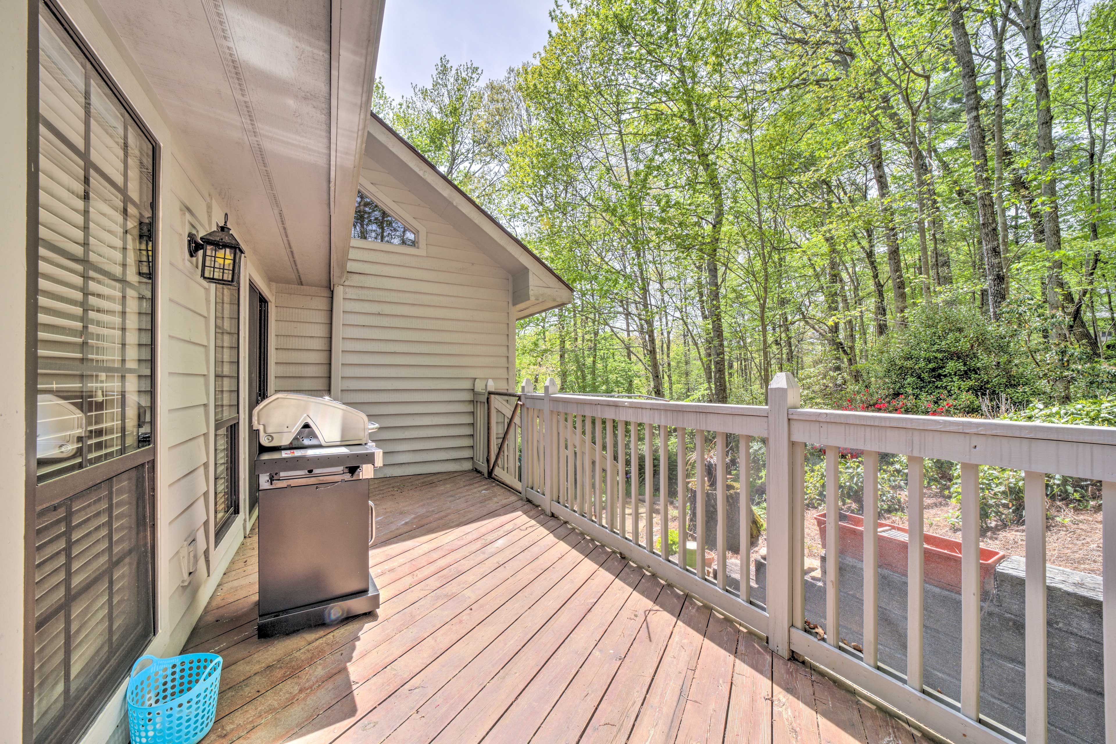 Deck | Access via Dining Area