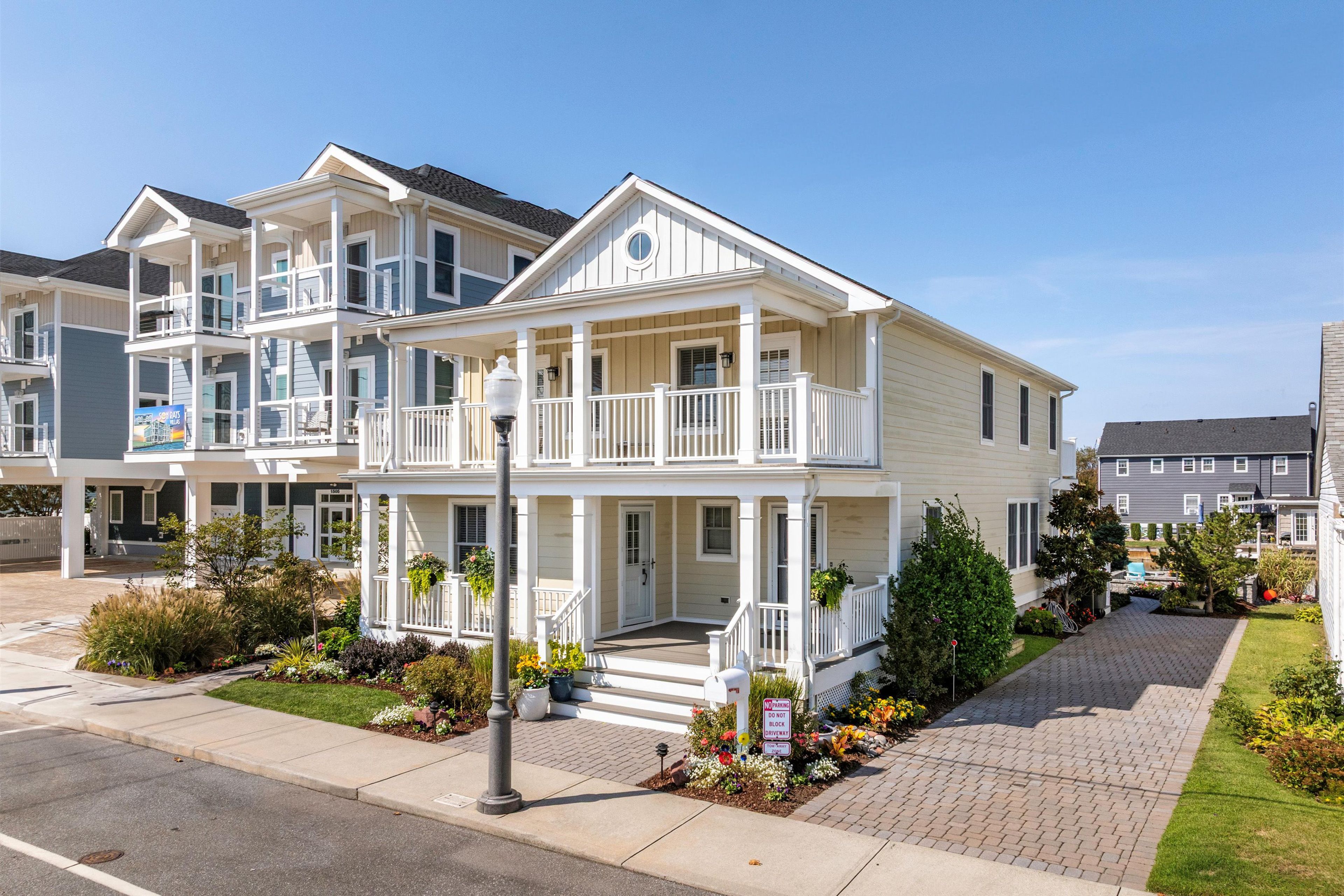 Parking | Driveway (3 Vehicles) | Trailer Parking | Street Parking