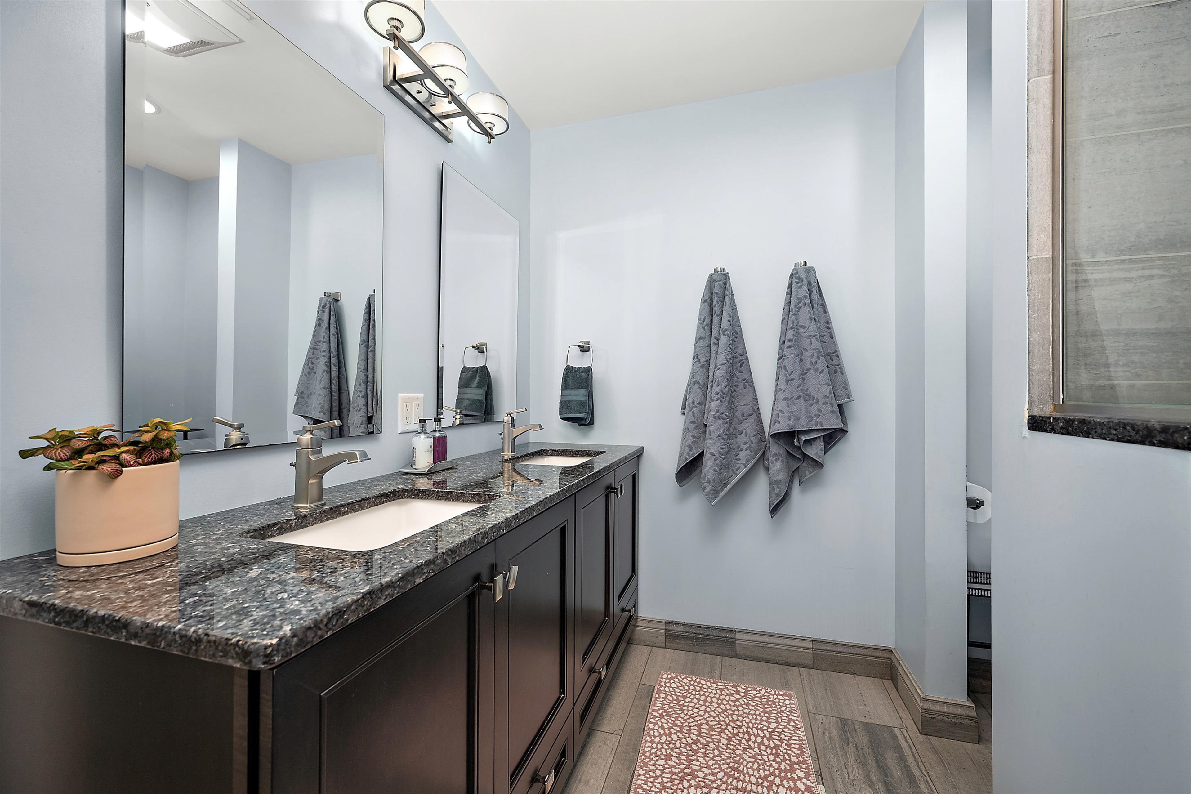 En-Suite Bathroom | Complimentary Toiletries | 2nd Floor