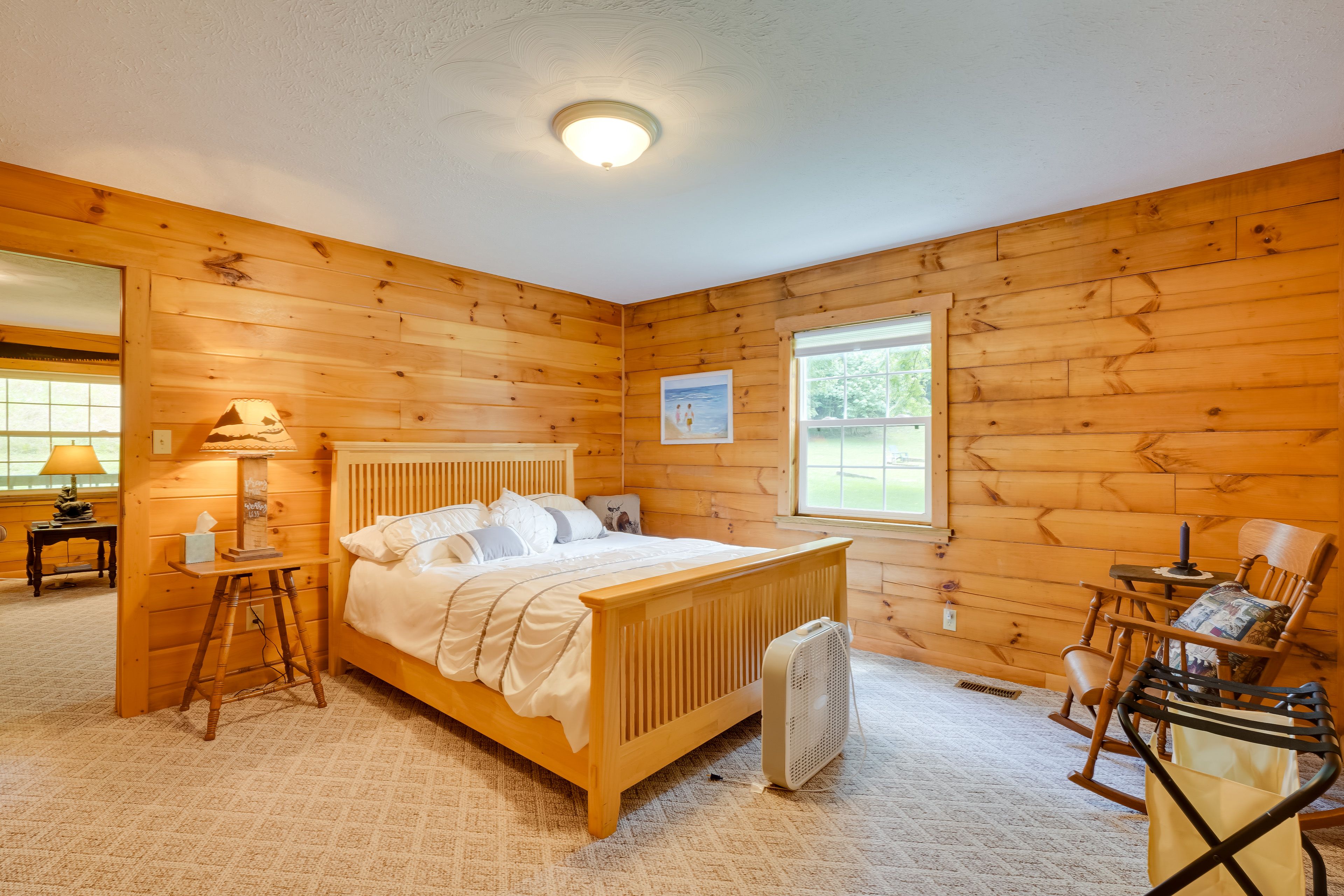 Bedroom 2 | Queen Bed | 1st Floor