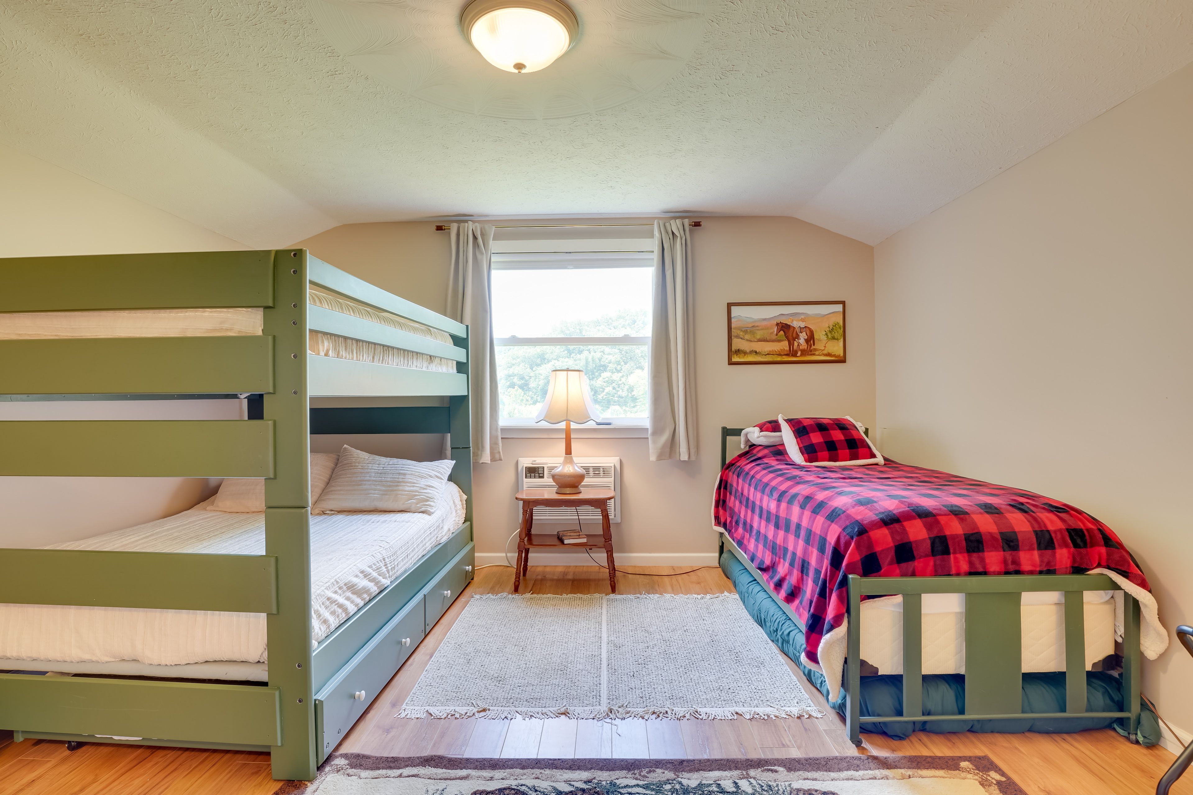 Bedroom 4 | Queen Bed, Twin Bed w/ Twin Trundle | 2nd Floor