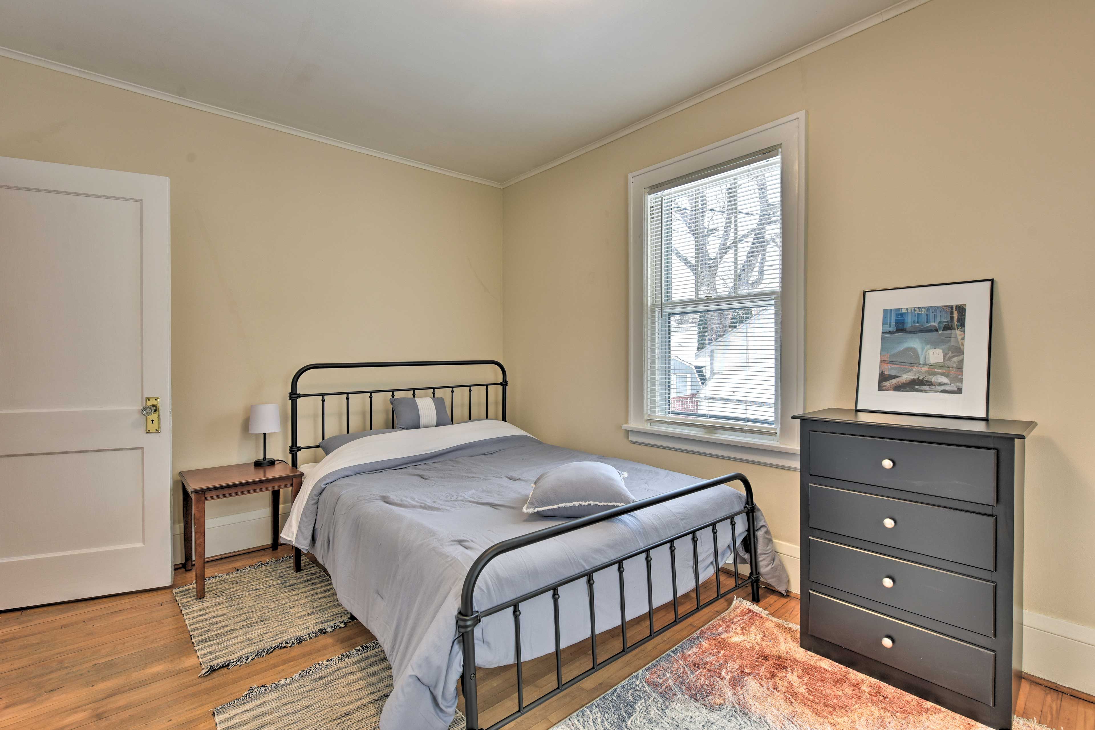 Bedroom 1 | Linens Provided