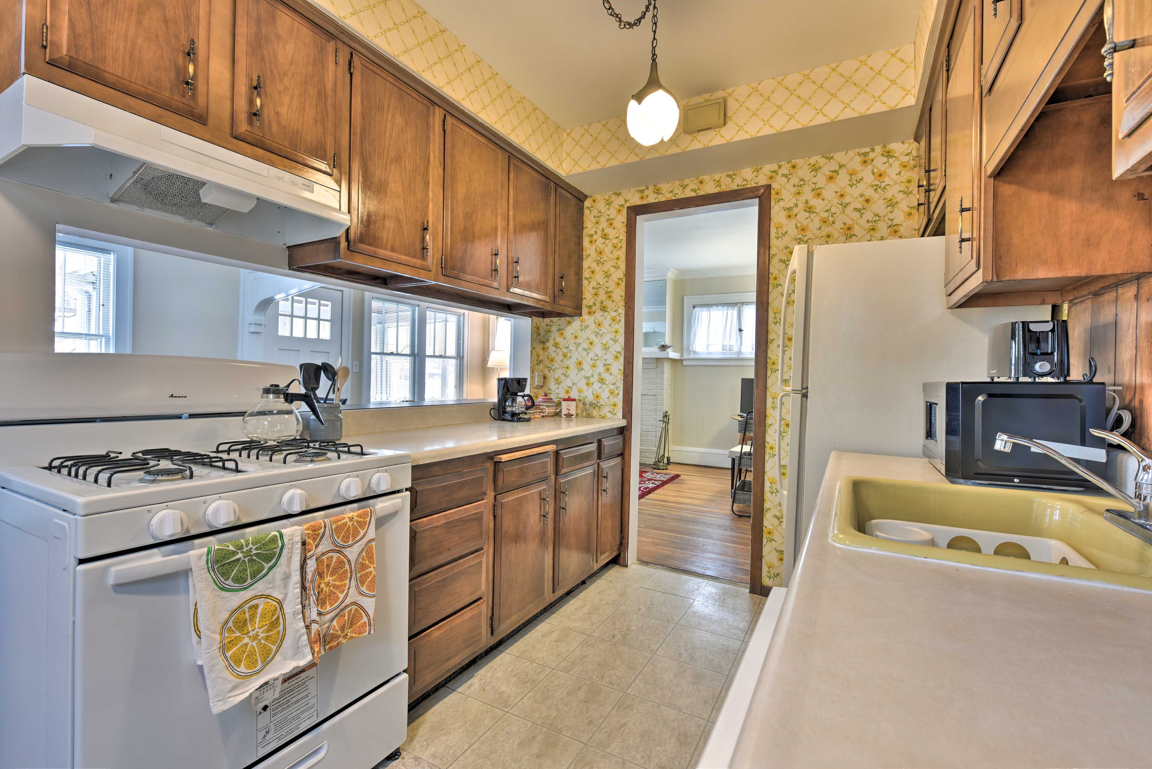 Kitchen | Fully Equipped | Cooking Basics