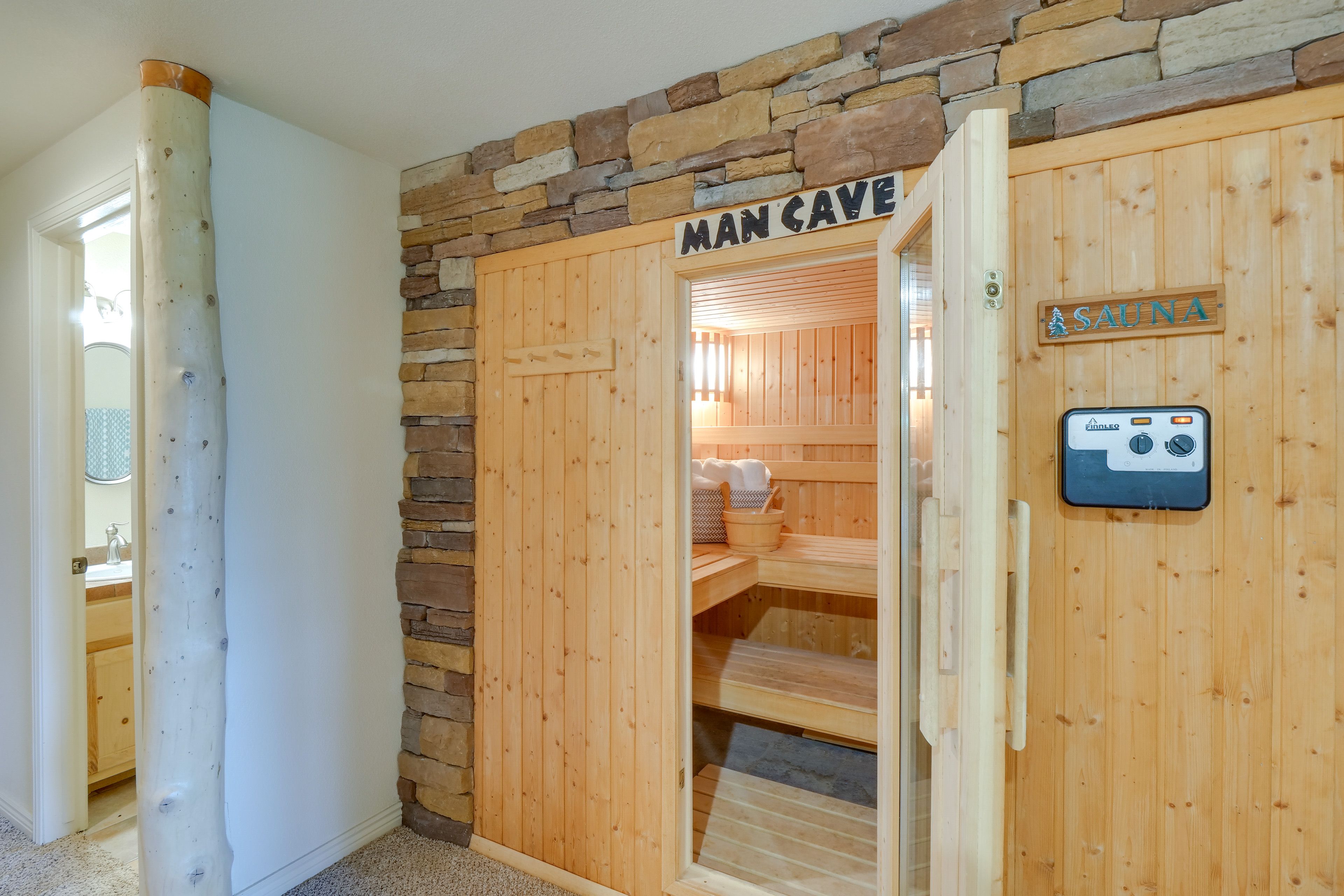 Sauna Exterior | 2nd Floor