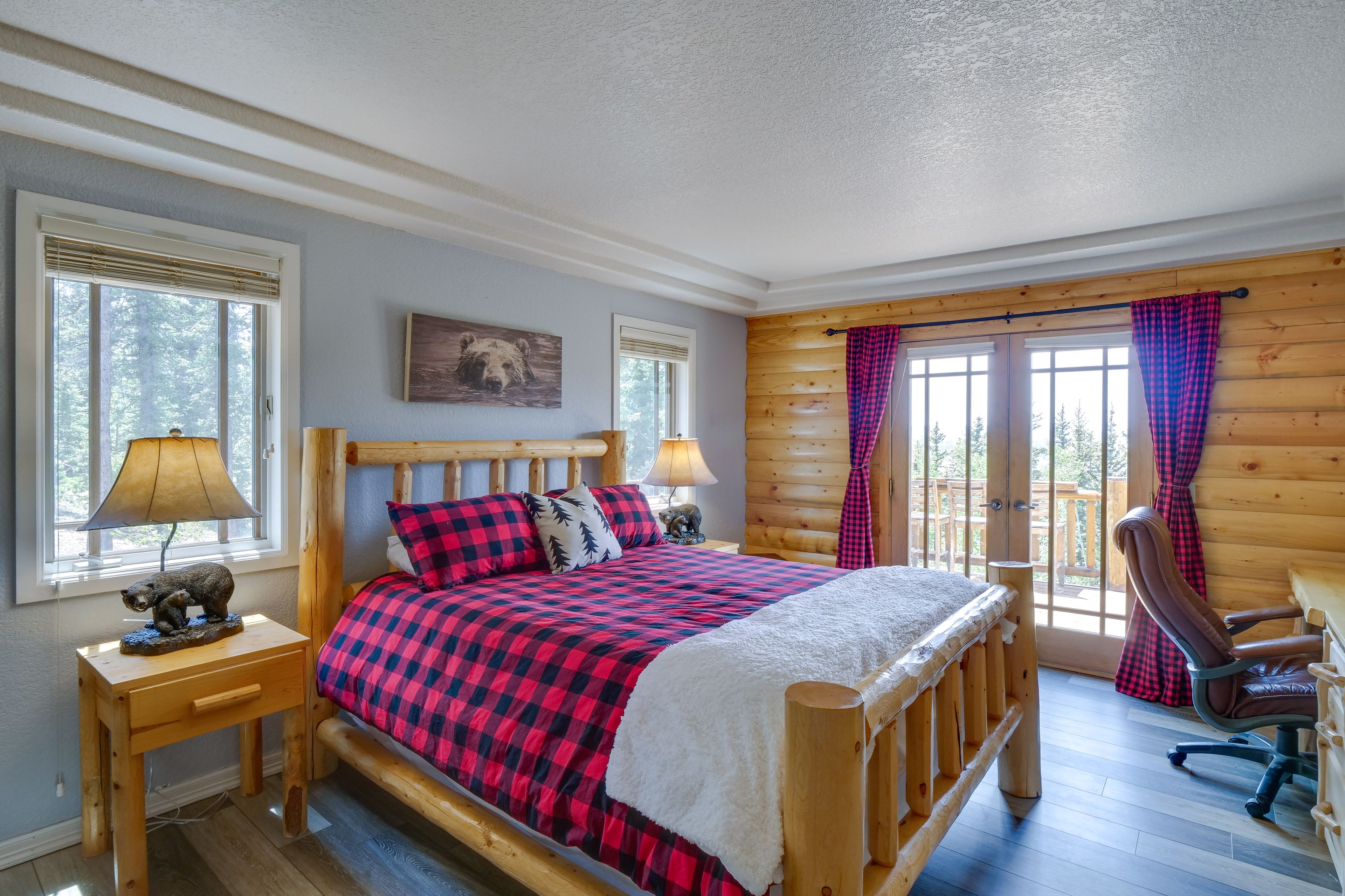 Bedroom 1 | 1st Floor | Queen Bed | Twin Bunk Bed