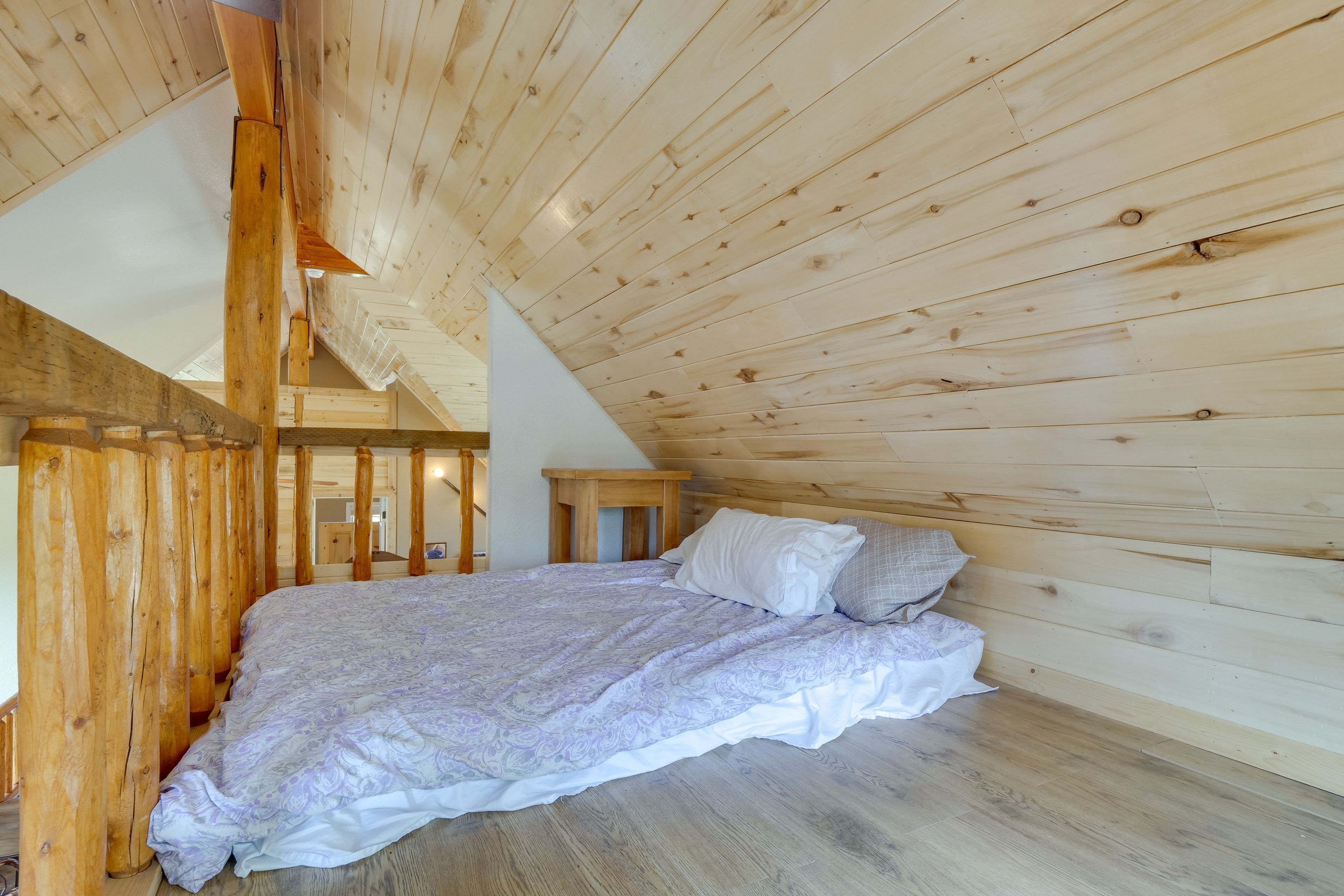 Additional Loft | 2nd Floor | Ladder to Access | Queen Bed
