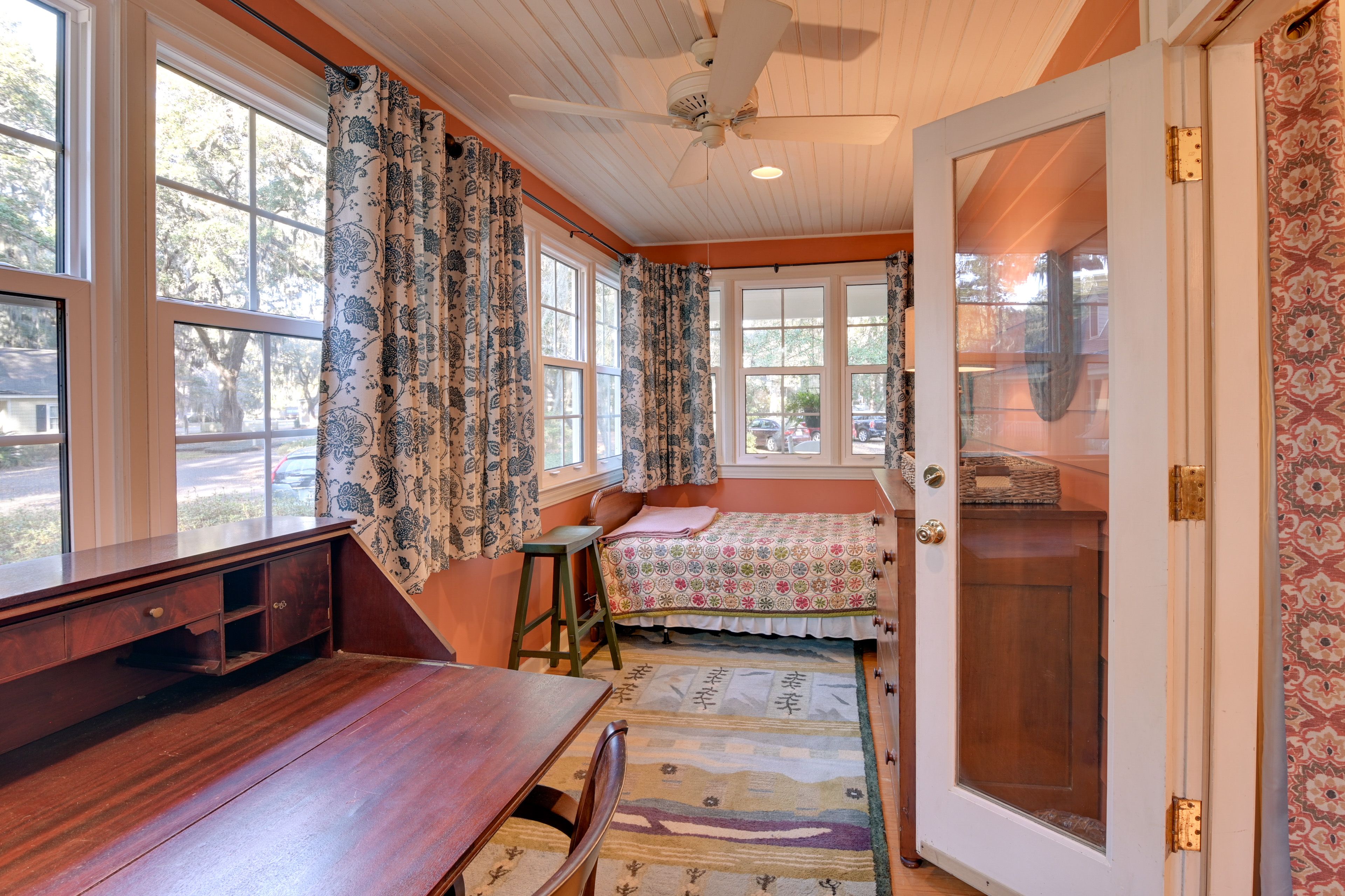 Bedroom 3 (Sunroom) | Twin Bed | 1st Floor
