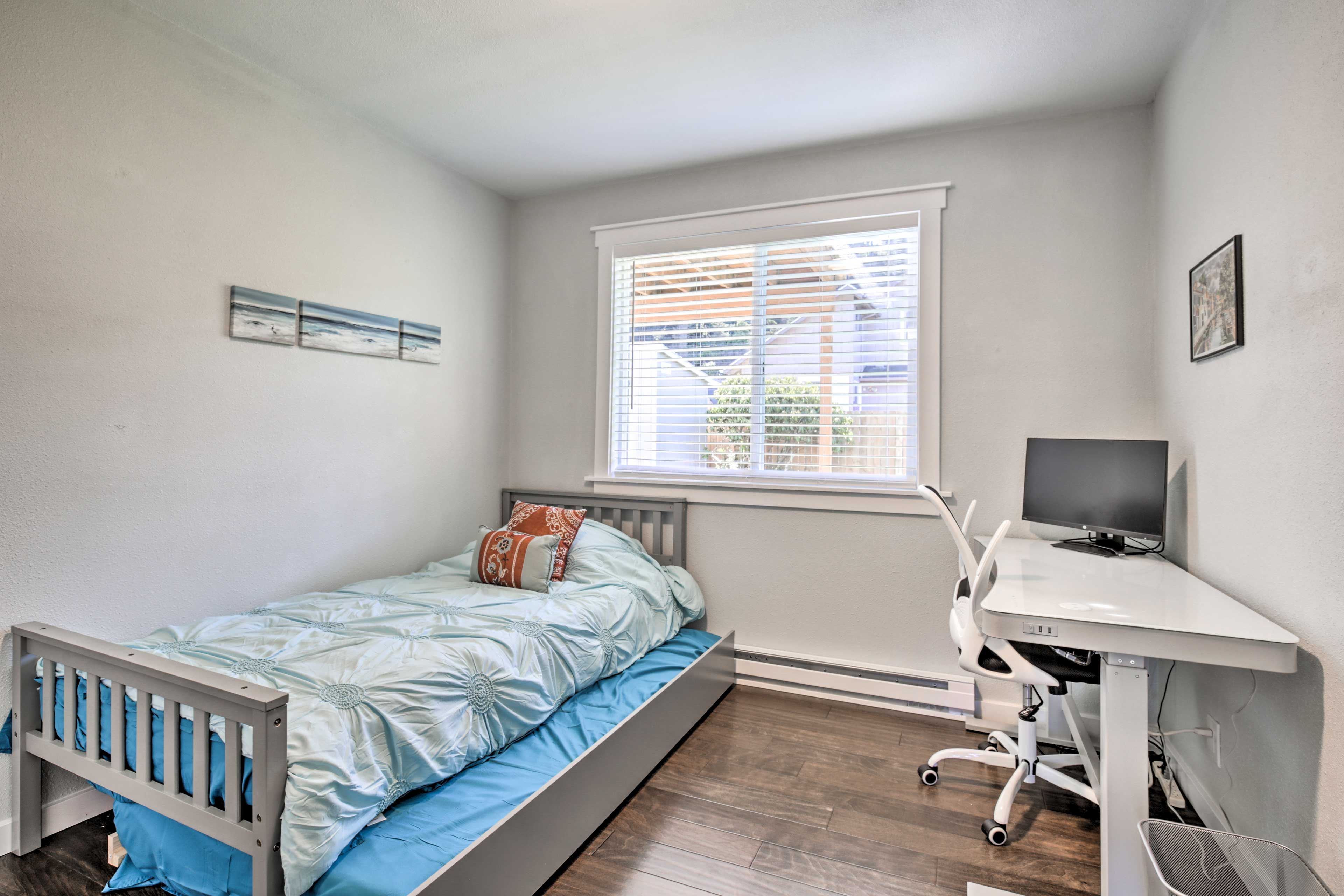 Bedroom 3 | Twin Bed w/ Twin Trundle | Main Floor