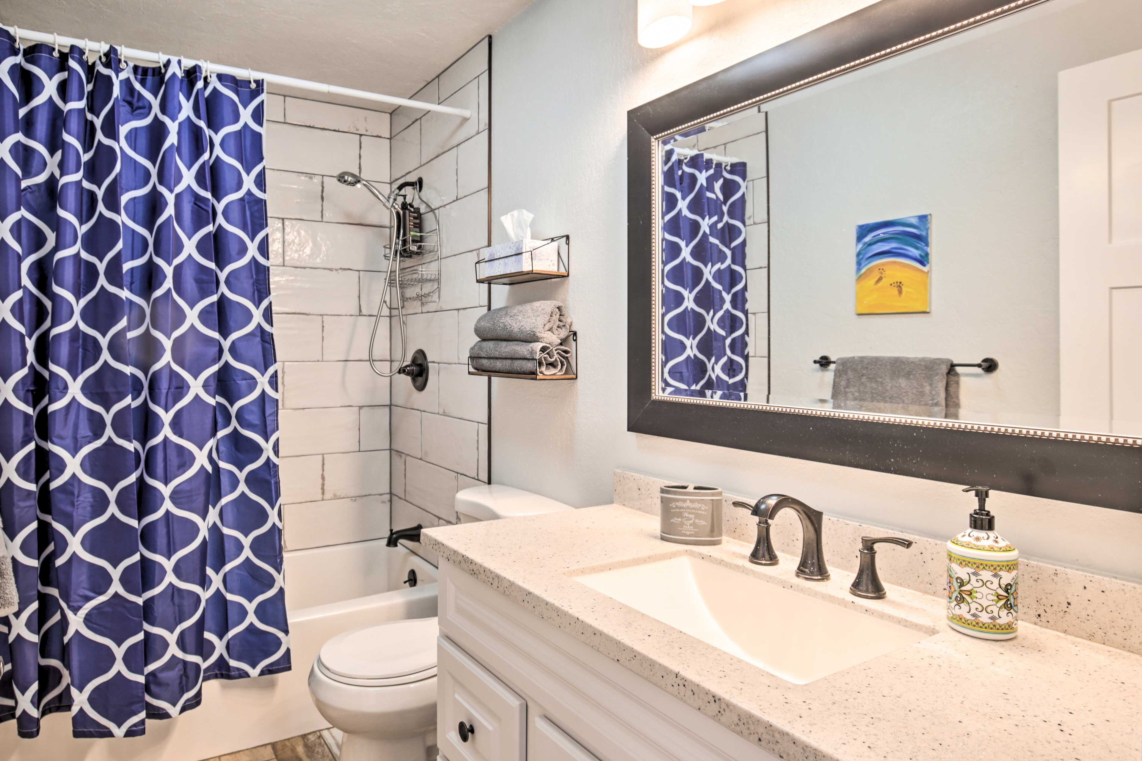 Full Bathroom | Main Floor