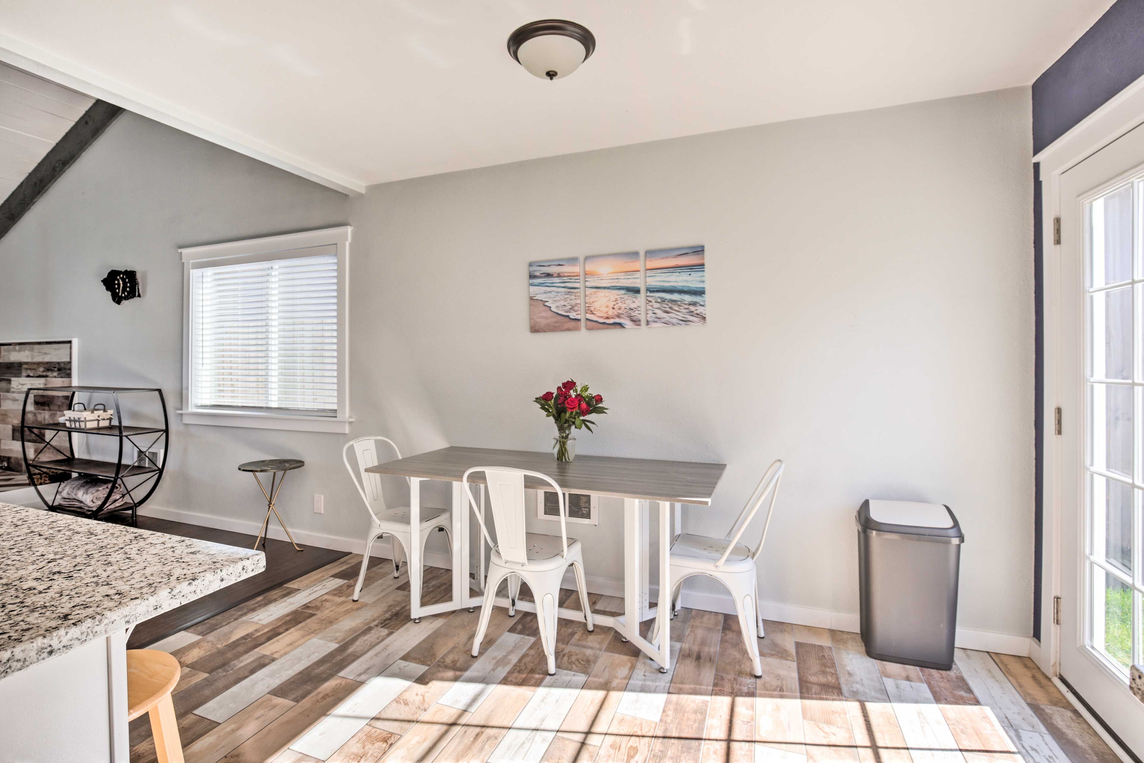 Dining Area | Dishware & Flatware