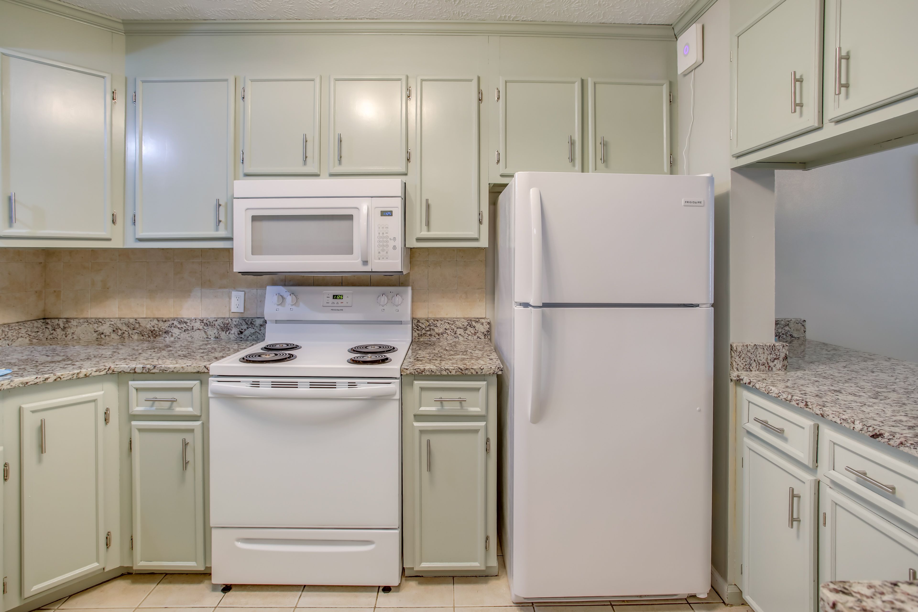 Fully Equipped Kitchen | Blender | Toaster