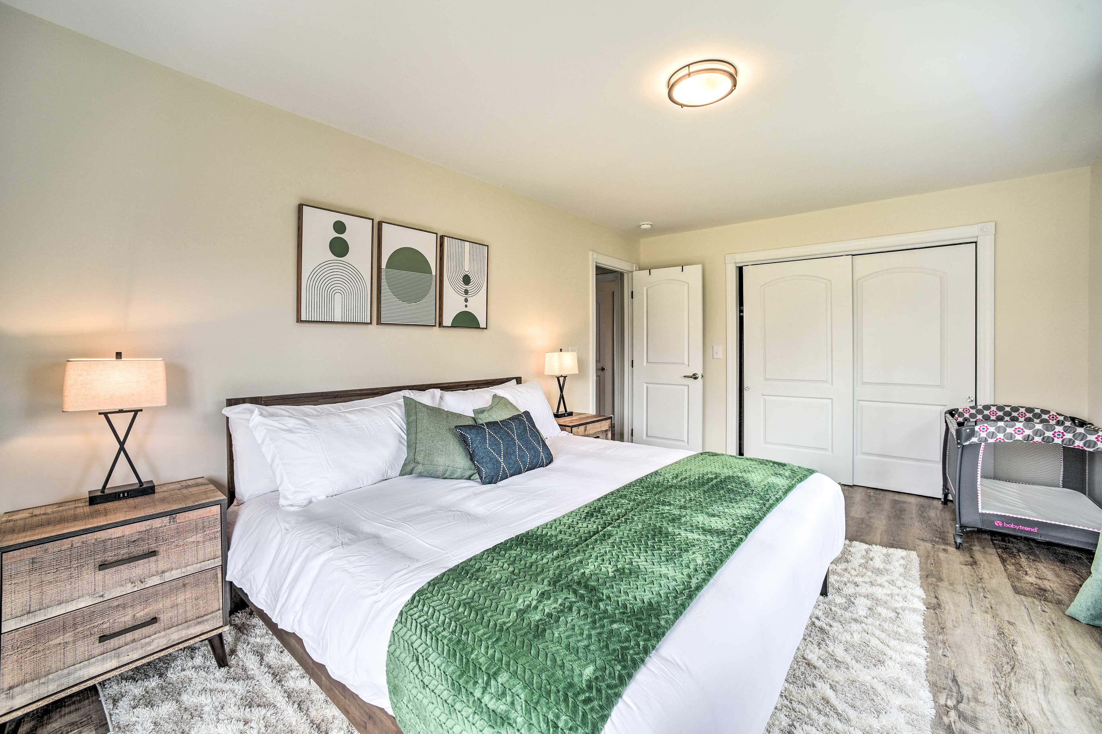 Bedroom 1 | Main Level | King Bed