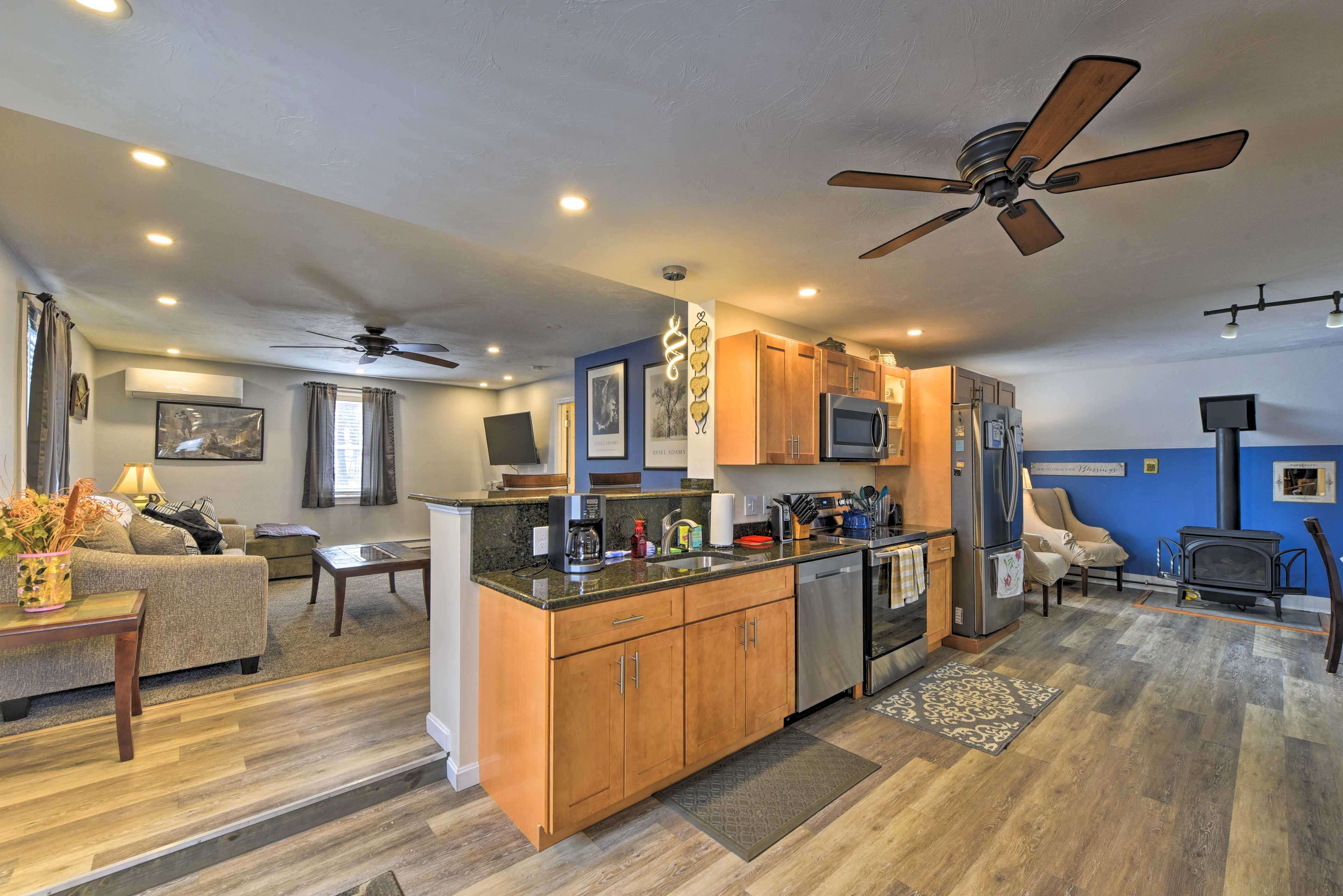 Fully Equipped Kitchen | 1 Step Required