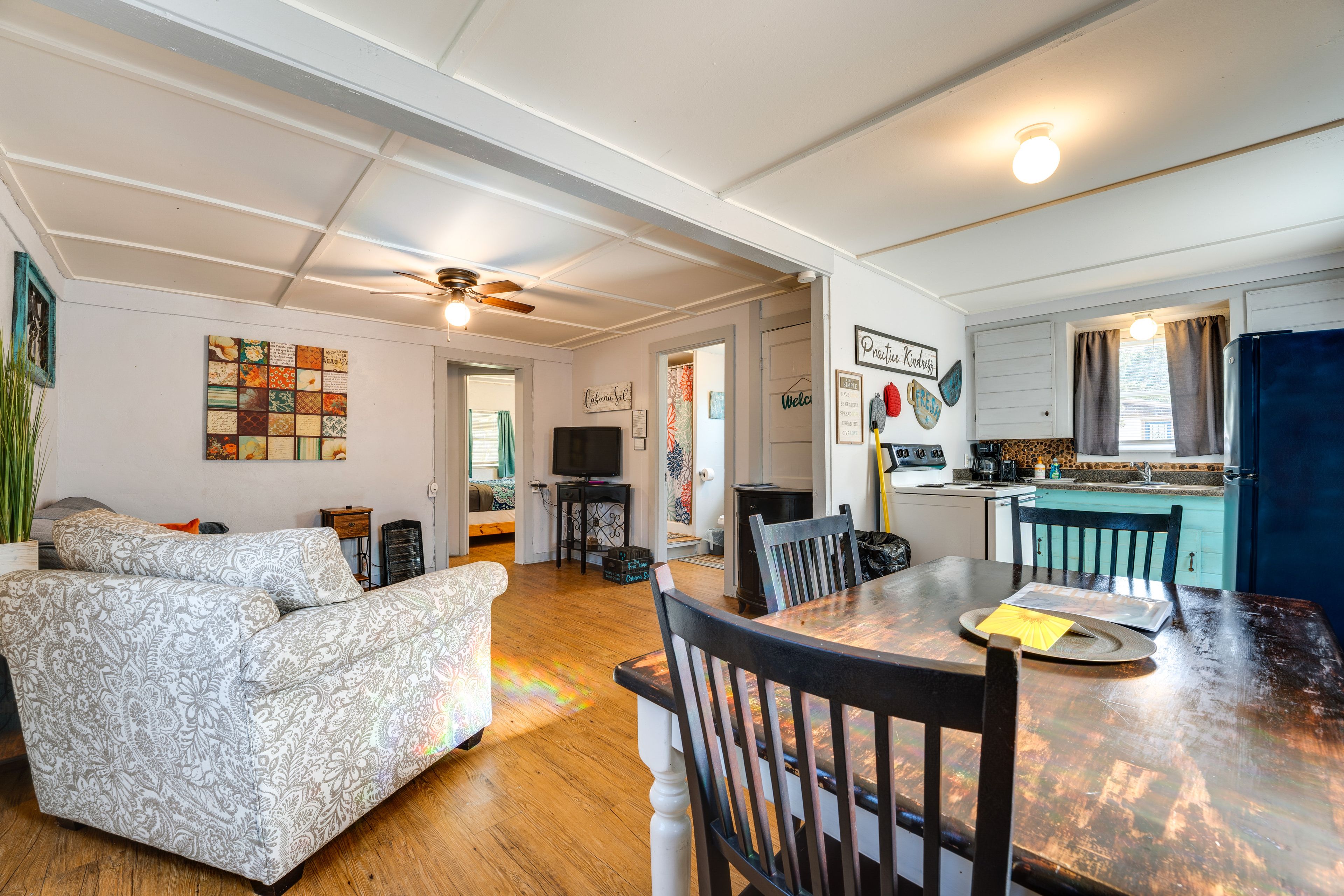 Dining Area | Dishware & Flatware
