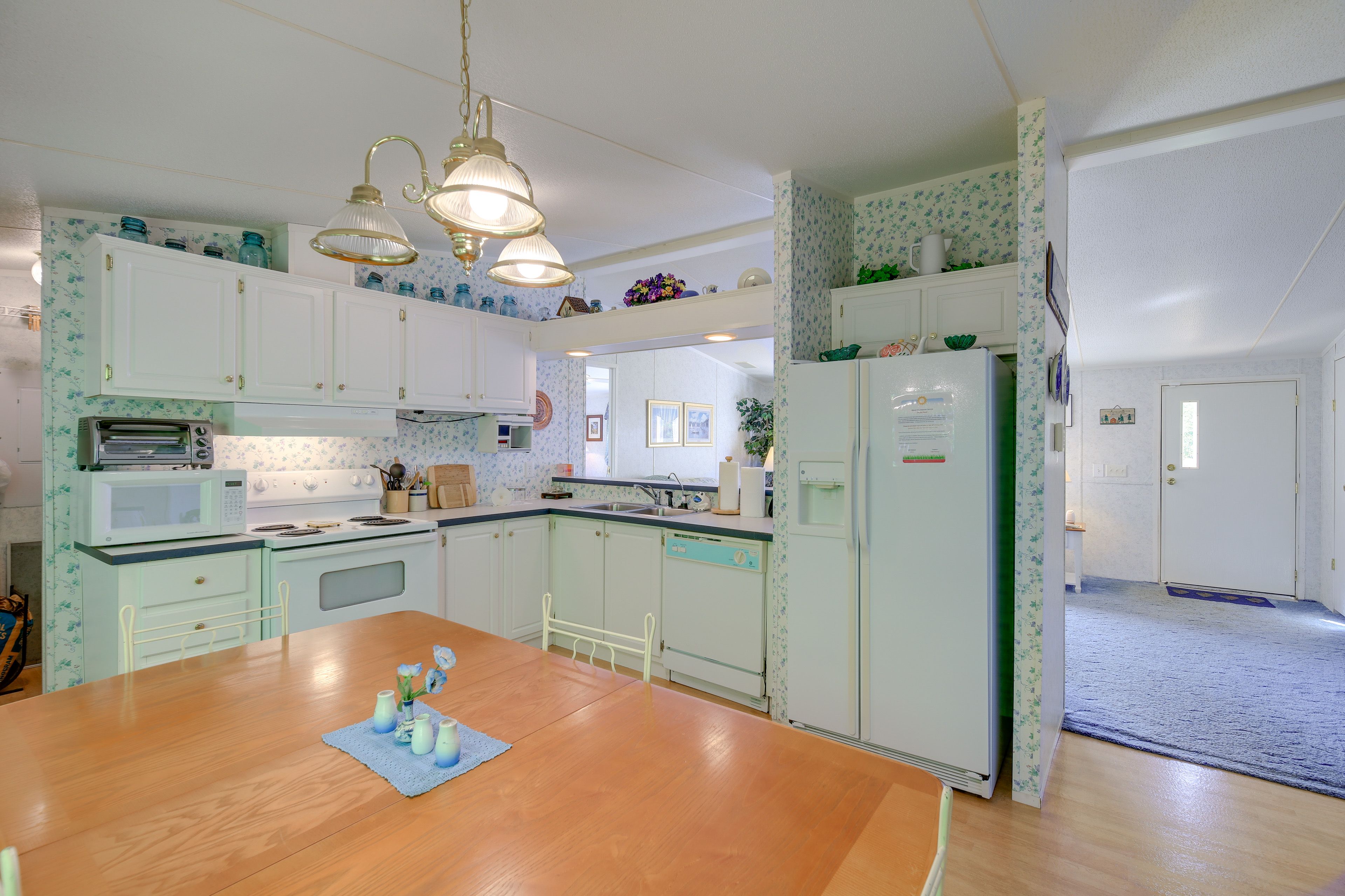 Kitchen | Fully Equipped | Cooking Basics | Dishware & Flatware