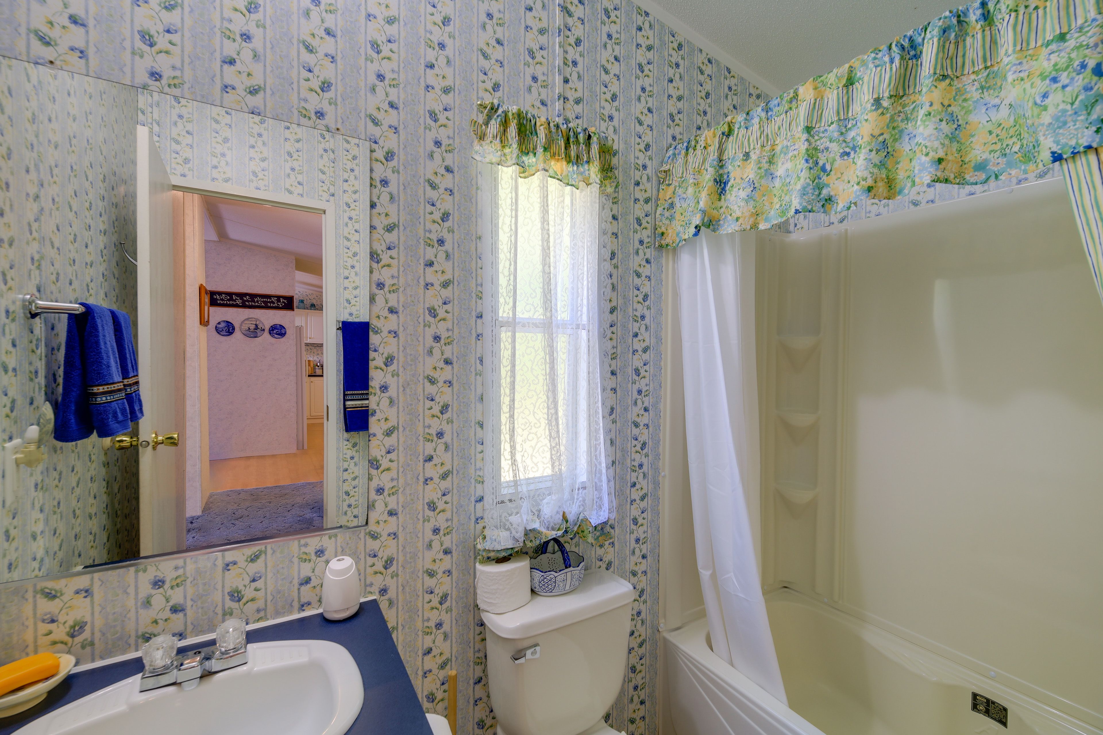 Full Bathroom